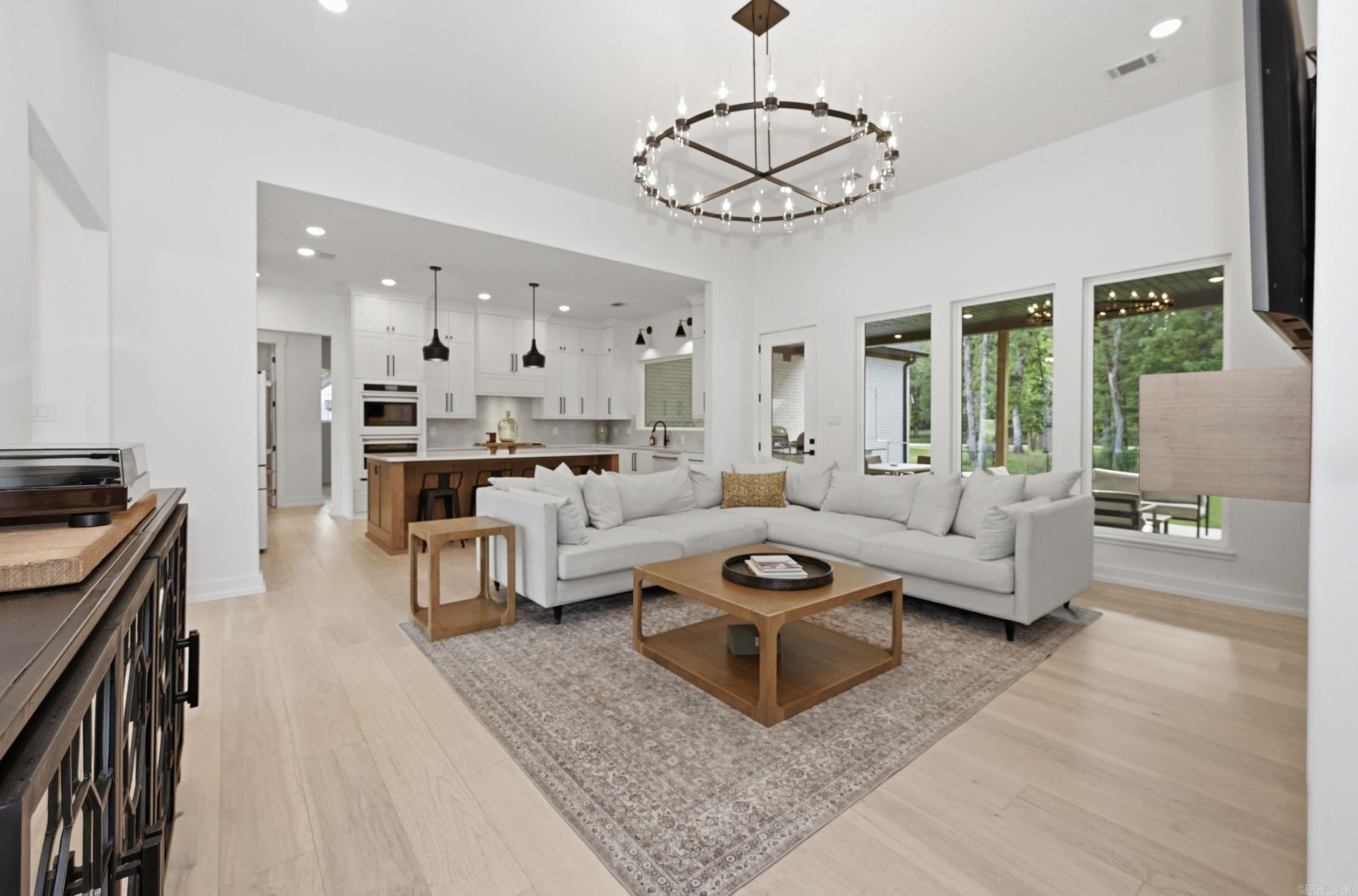 2001 SUNSTONE Drive