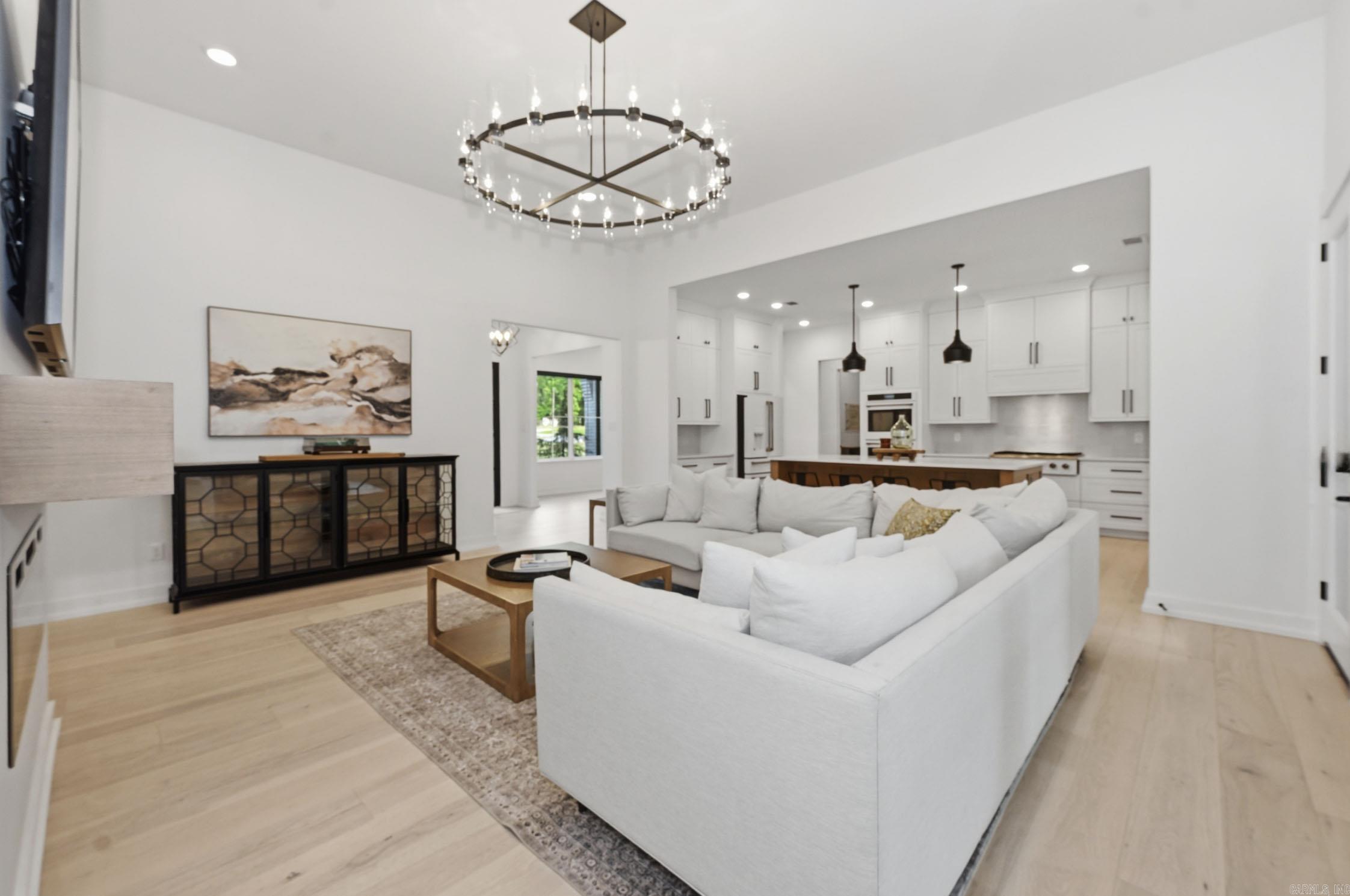 2001 SUNSTONE Drive