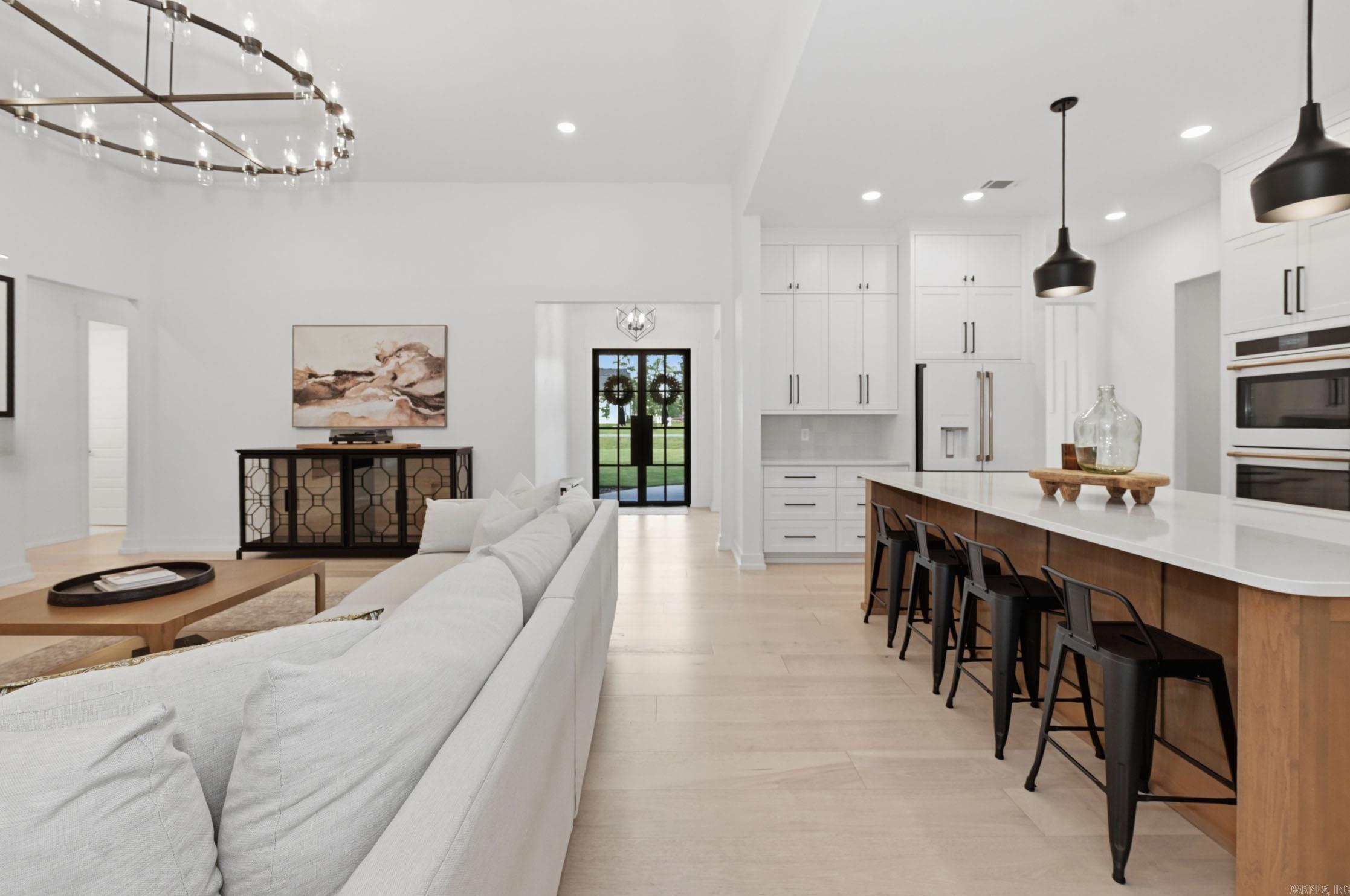 2001 SUNSTONE Drive