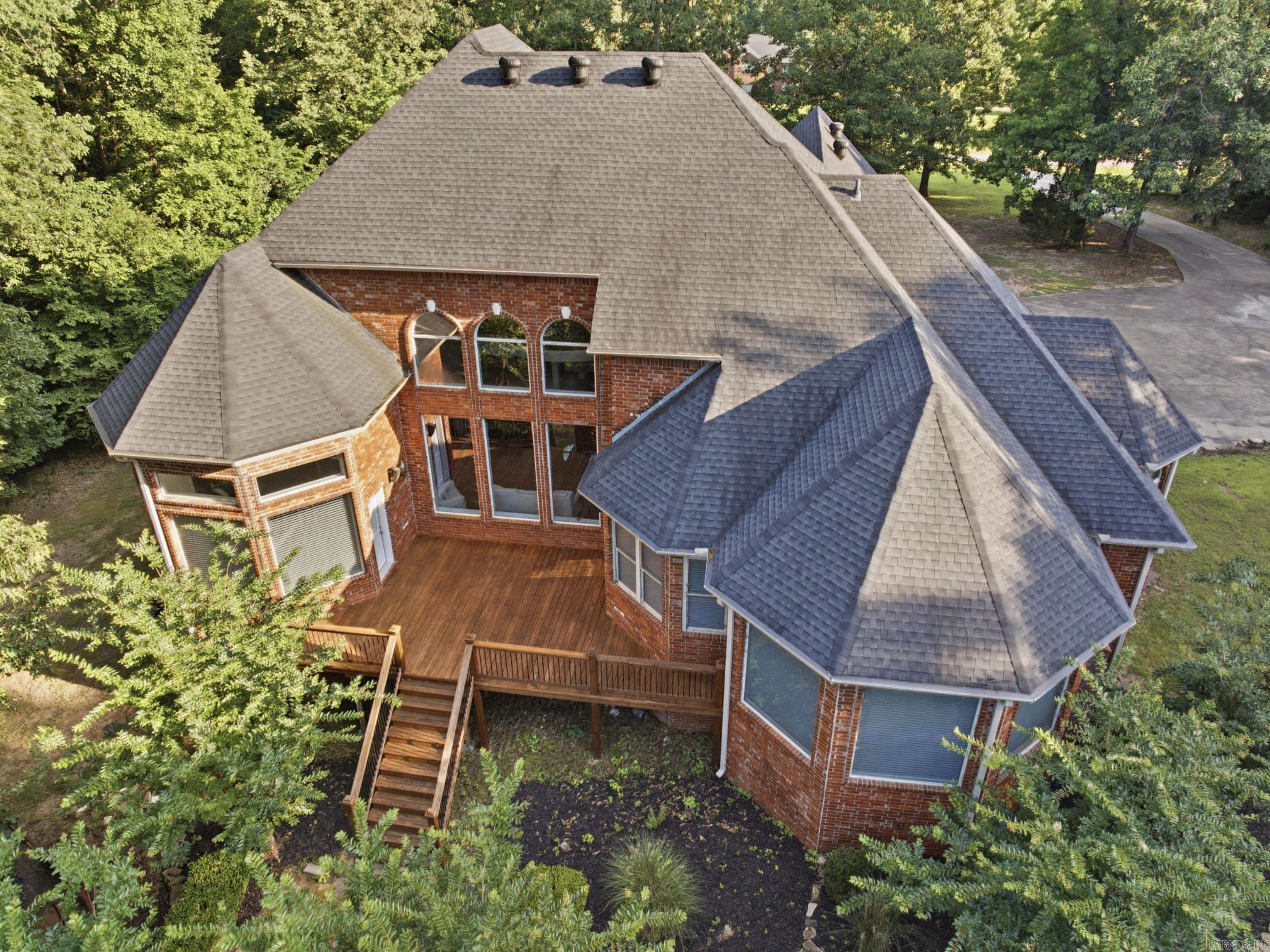 200 W Hillcrest Drive
