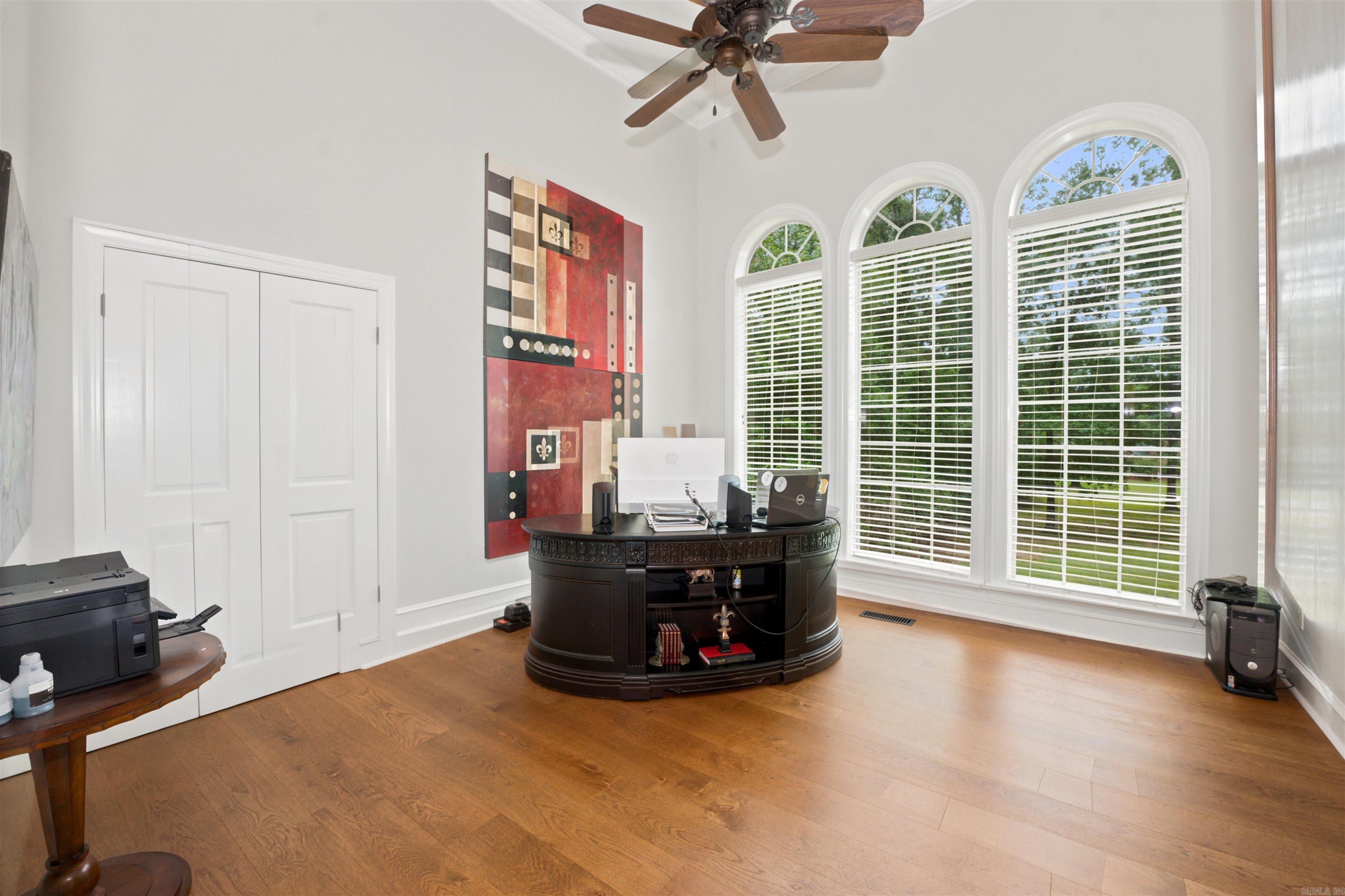 200 W Hillcrest Drive