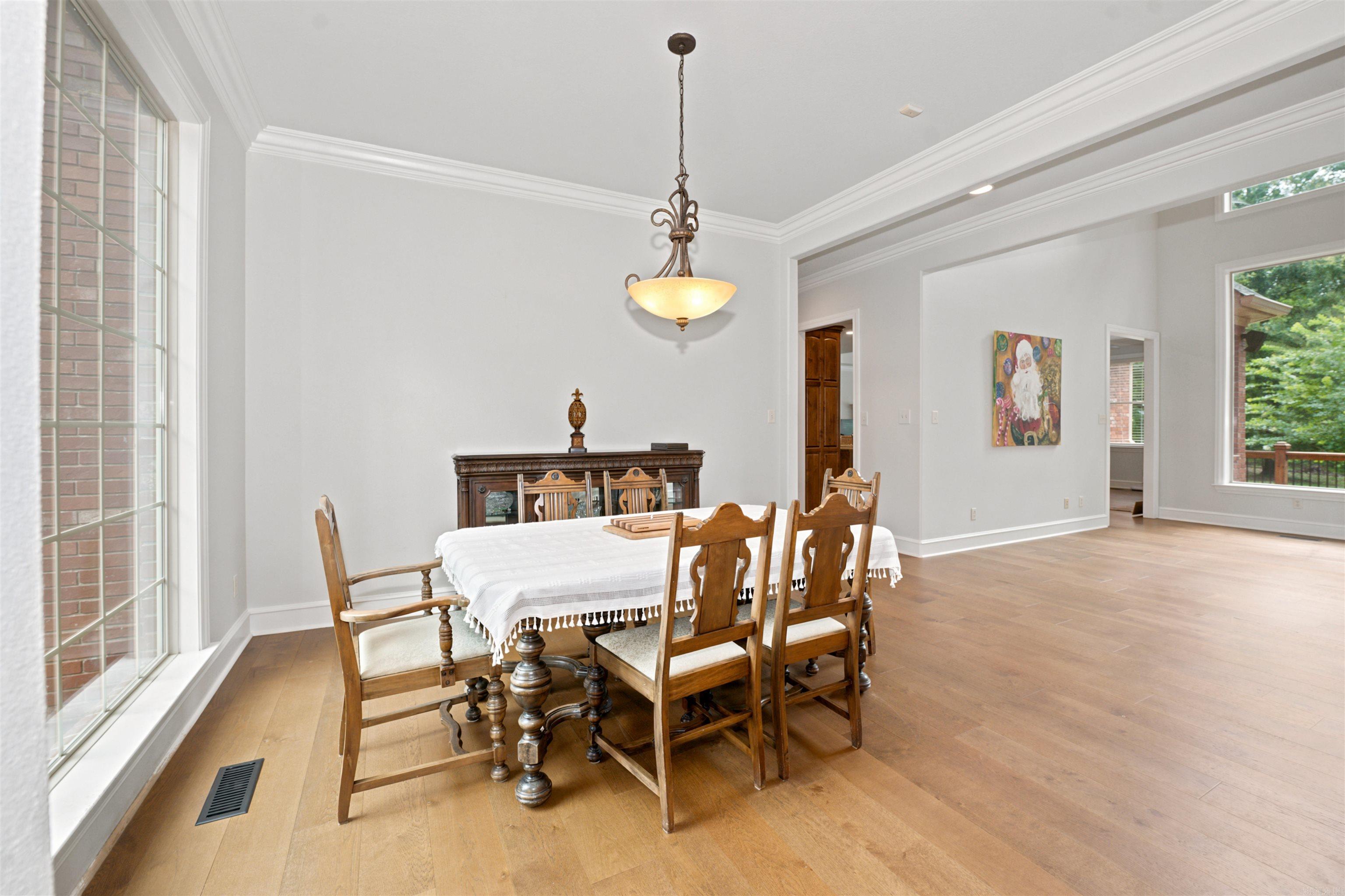 200 W Hillcrest Drive