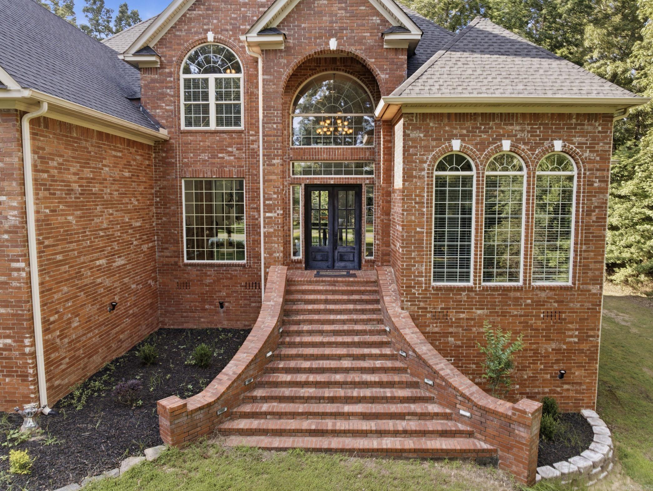 200 W Hillcrest Drive