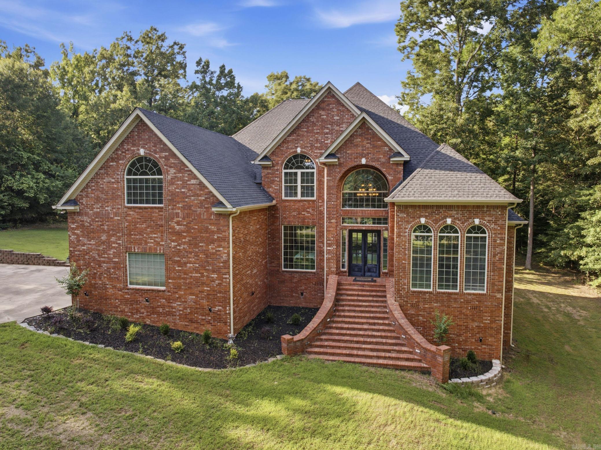 200 W Hillcrest Drive