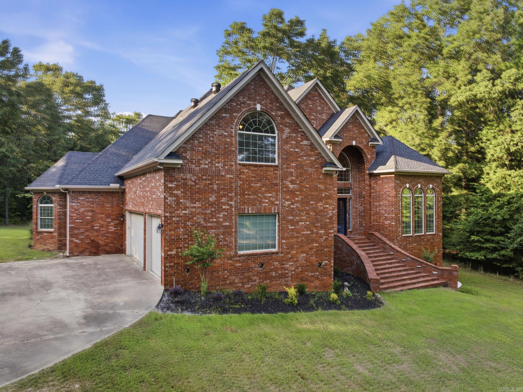 200 W Hillcrest Drive