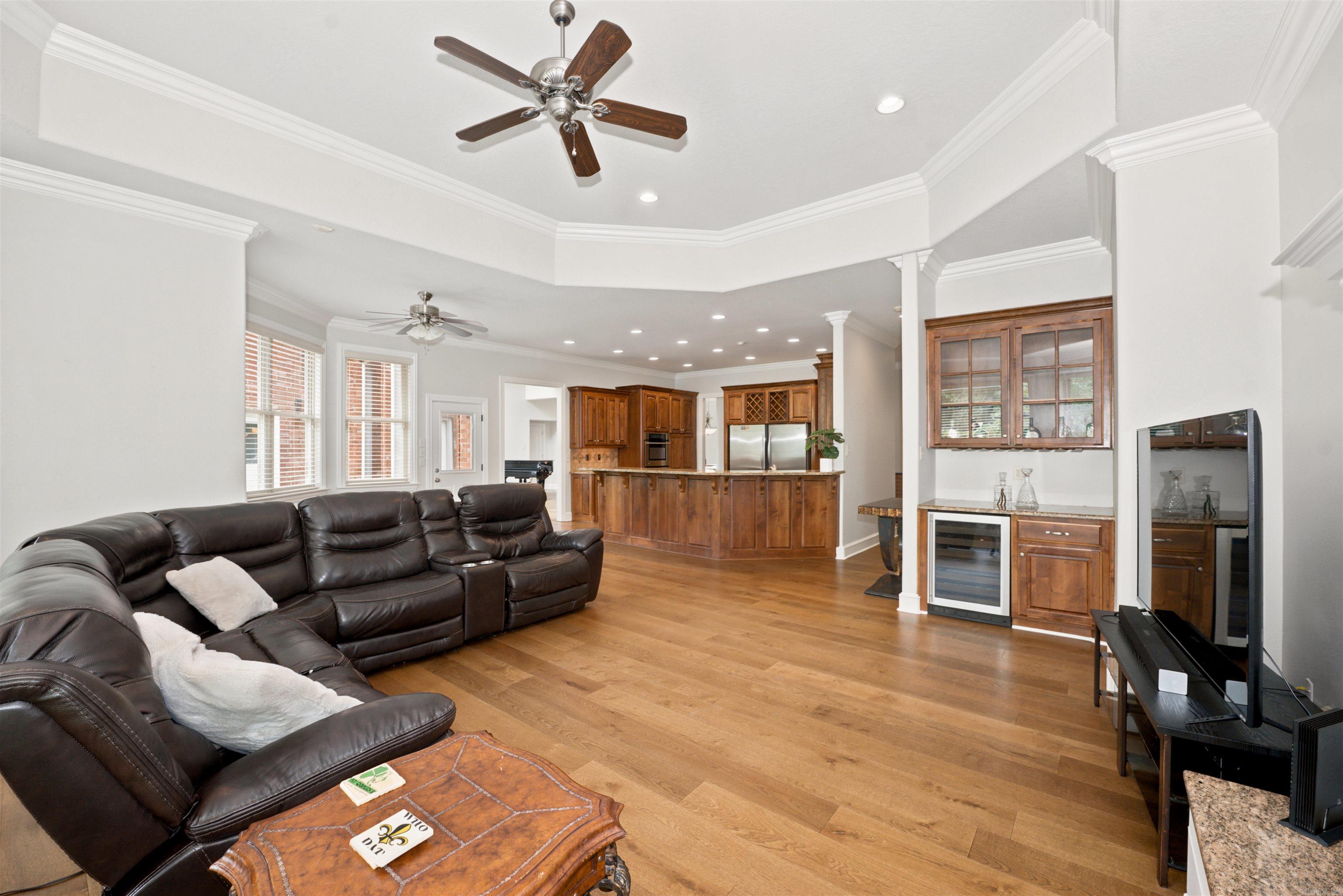 200 W Hillcrest Drive