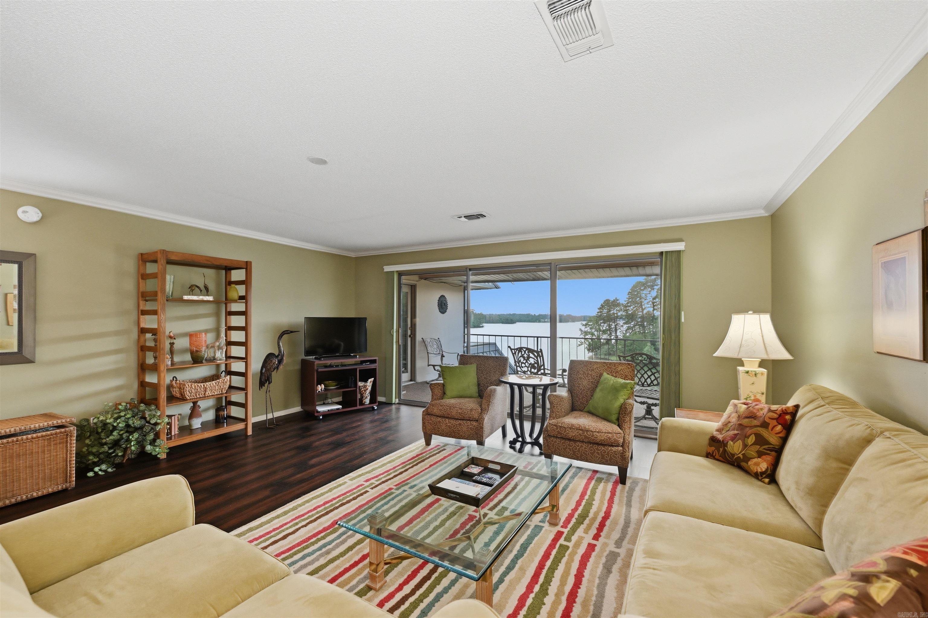 1250 Twin Points Road