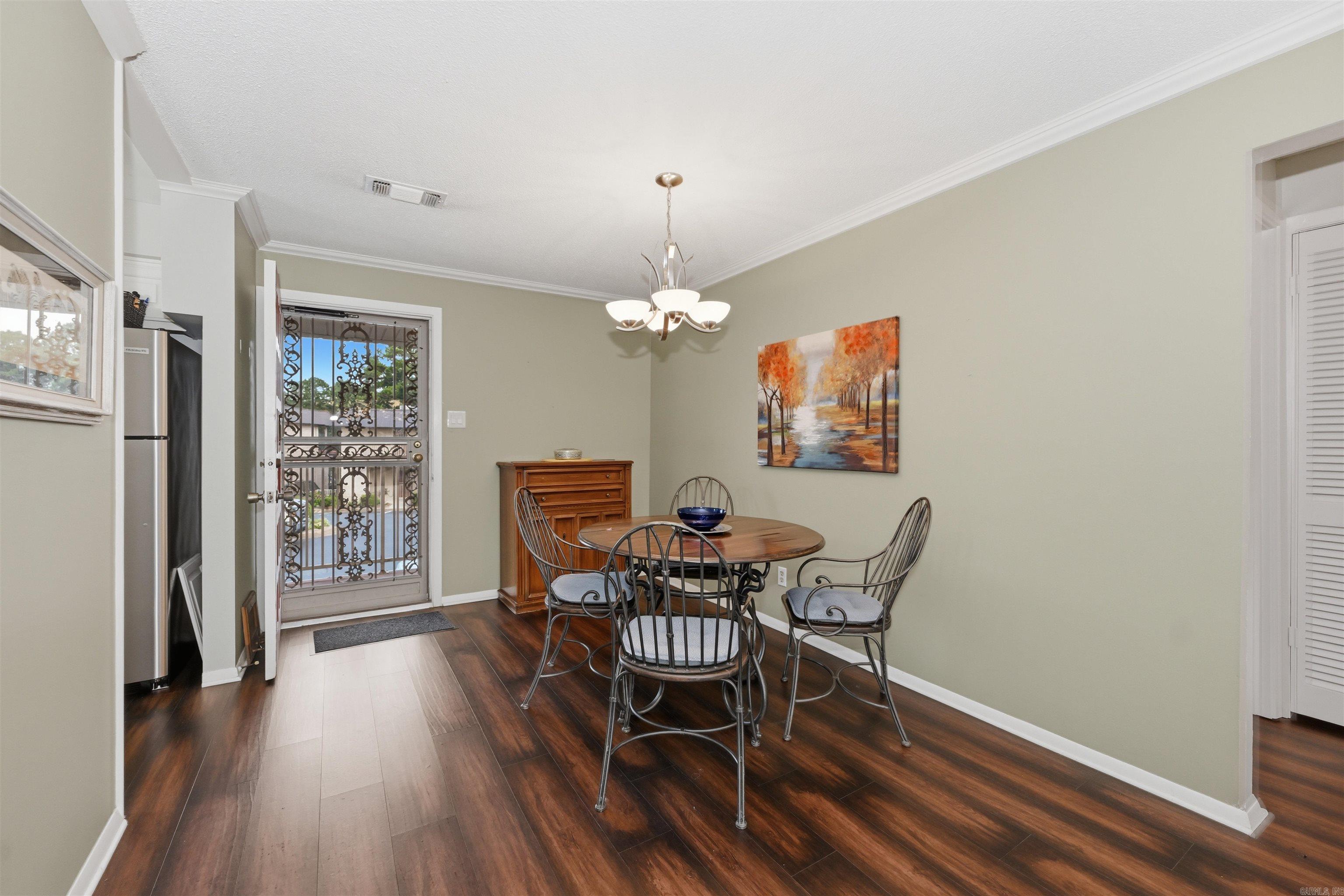 1250 Twin Points Road