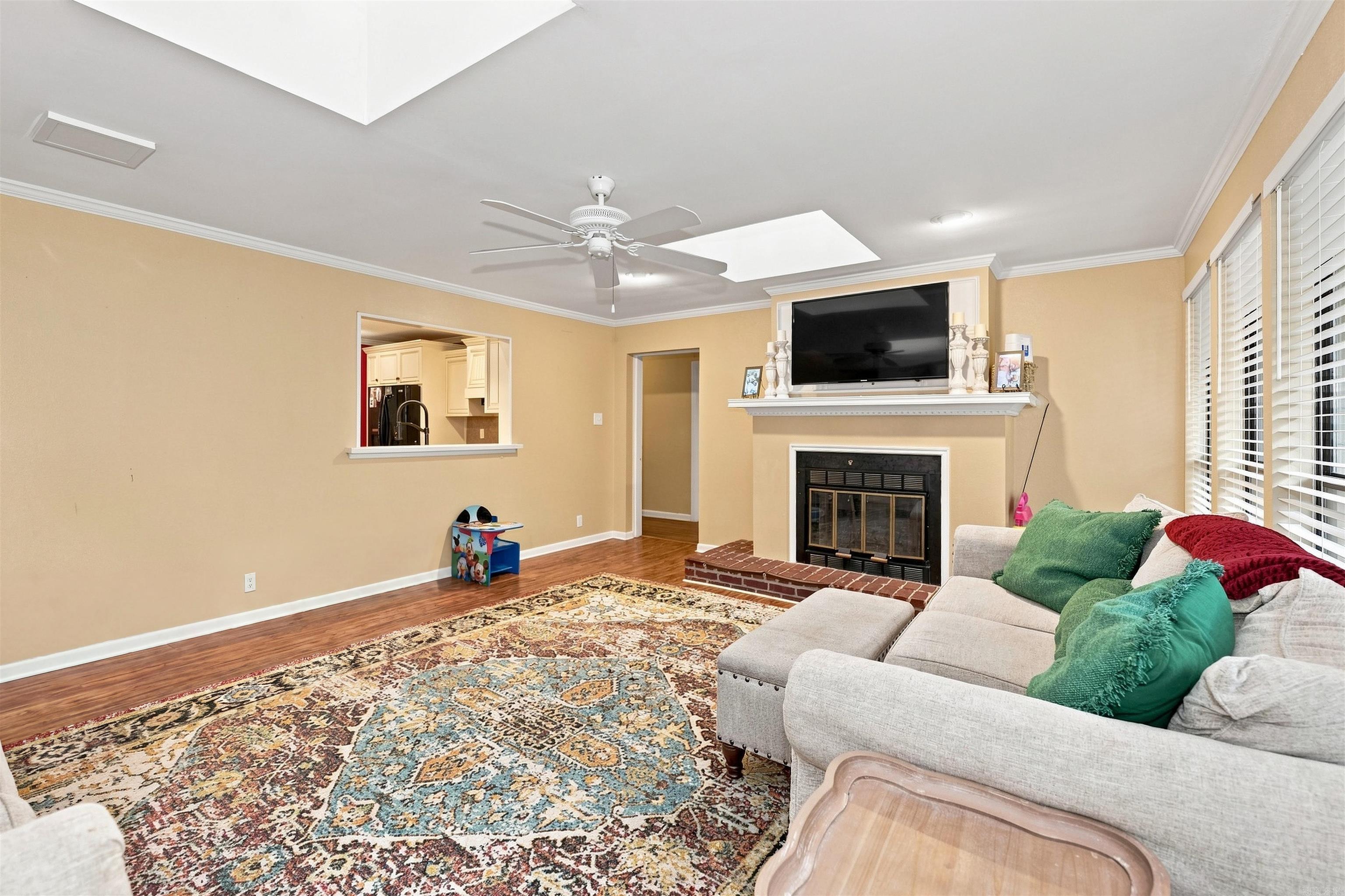 805 Oakwood