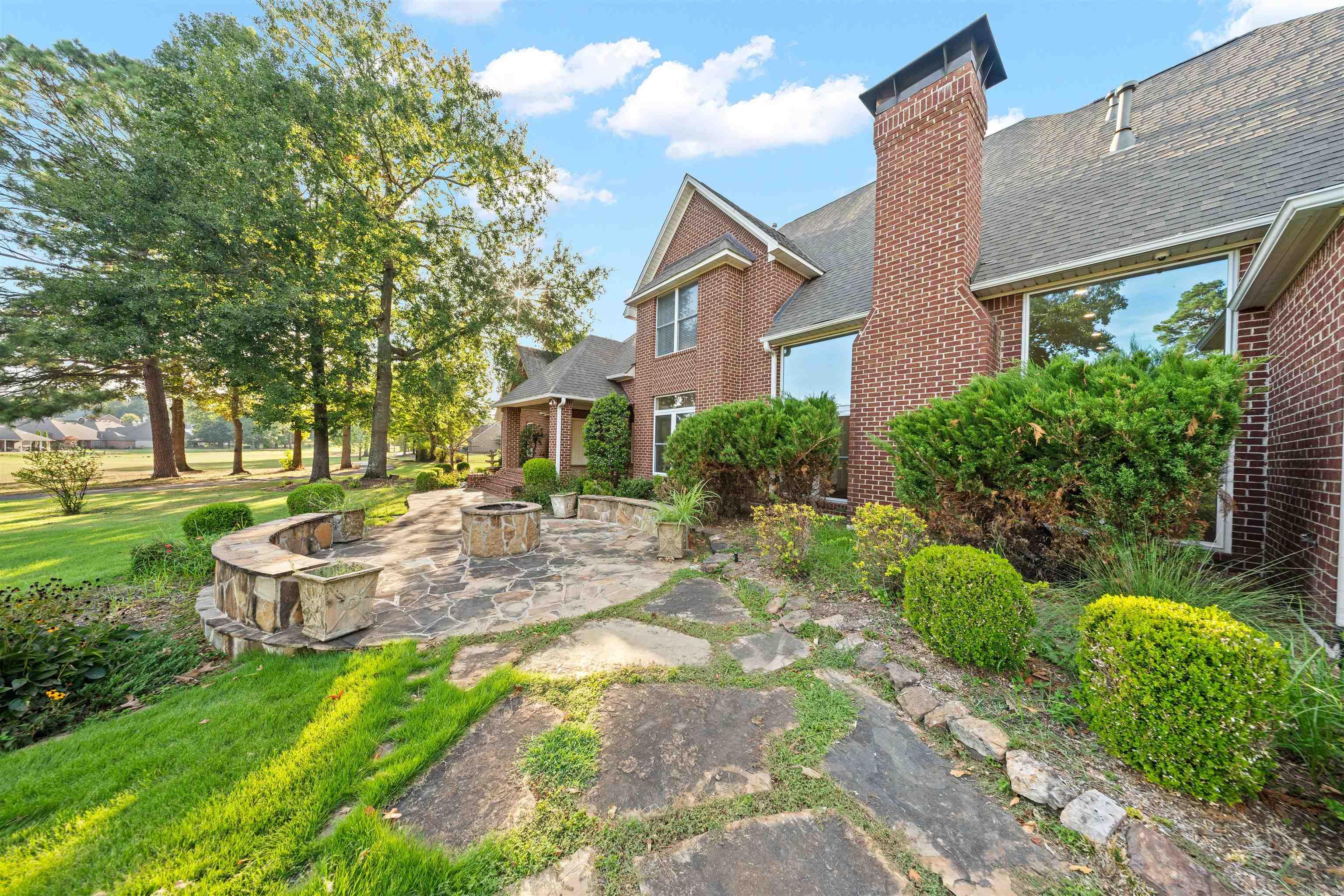 5006 Colonial Court
