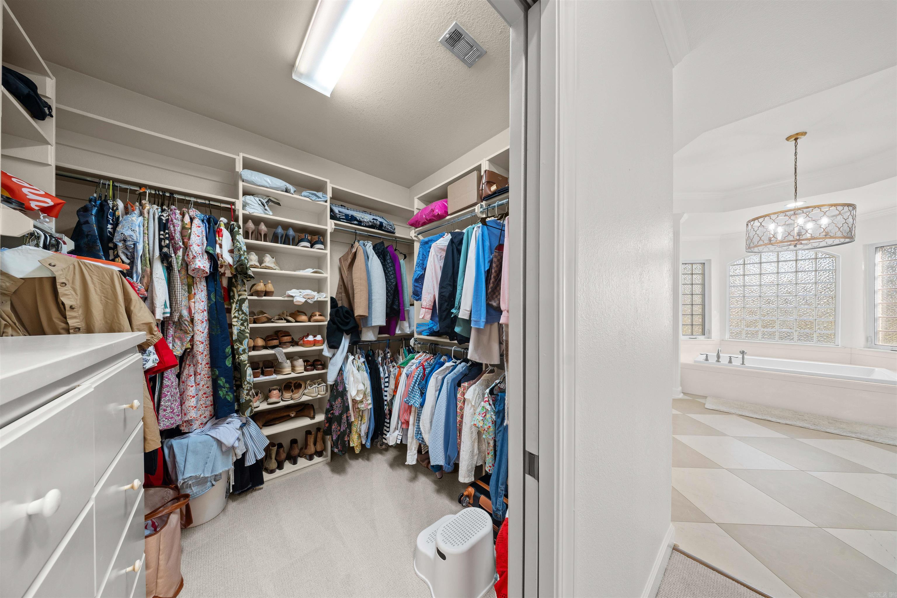 5006 Colonial Court