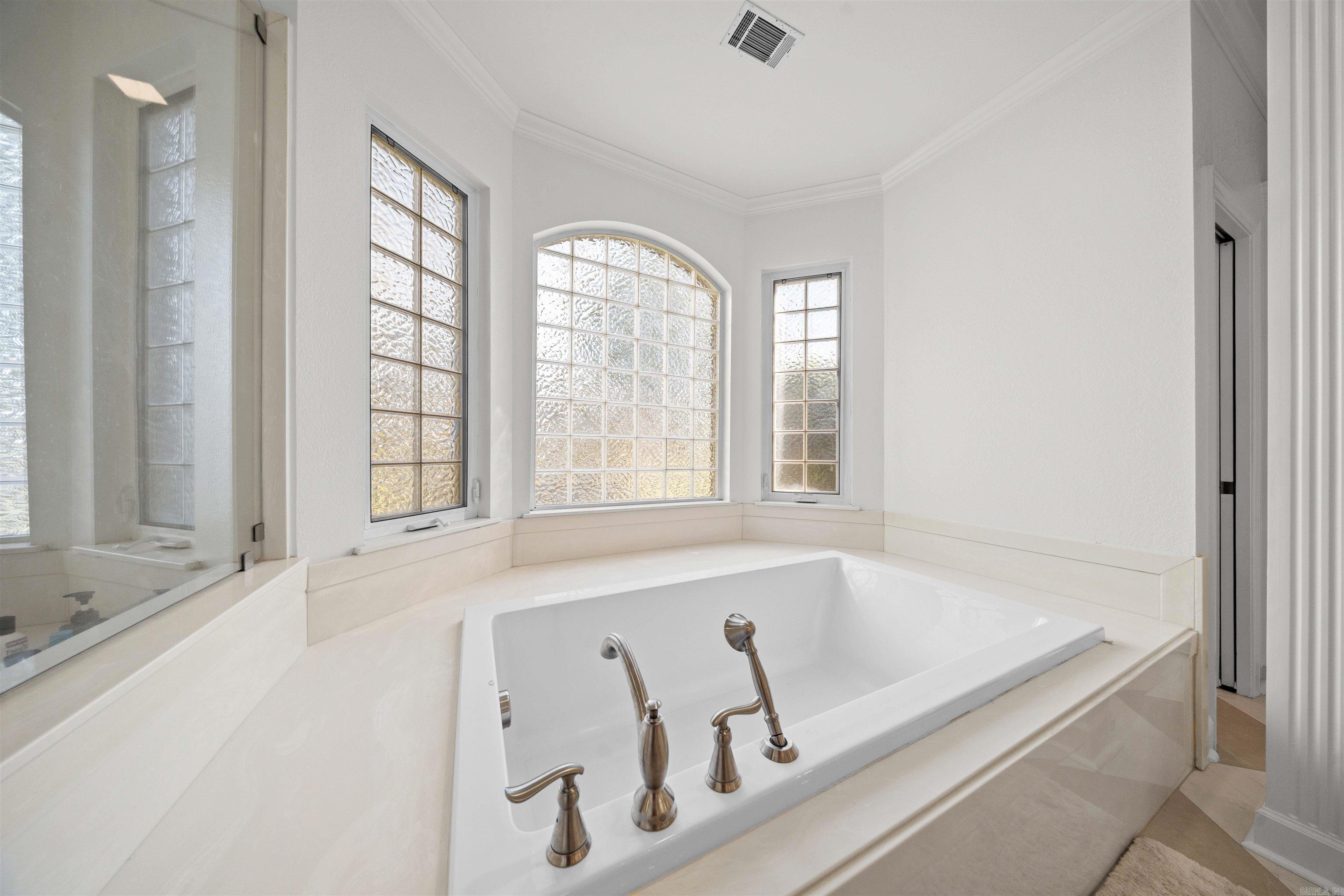 5006 Colonial Court