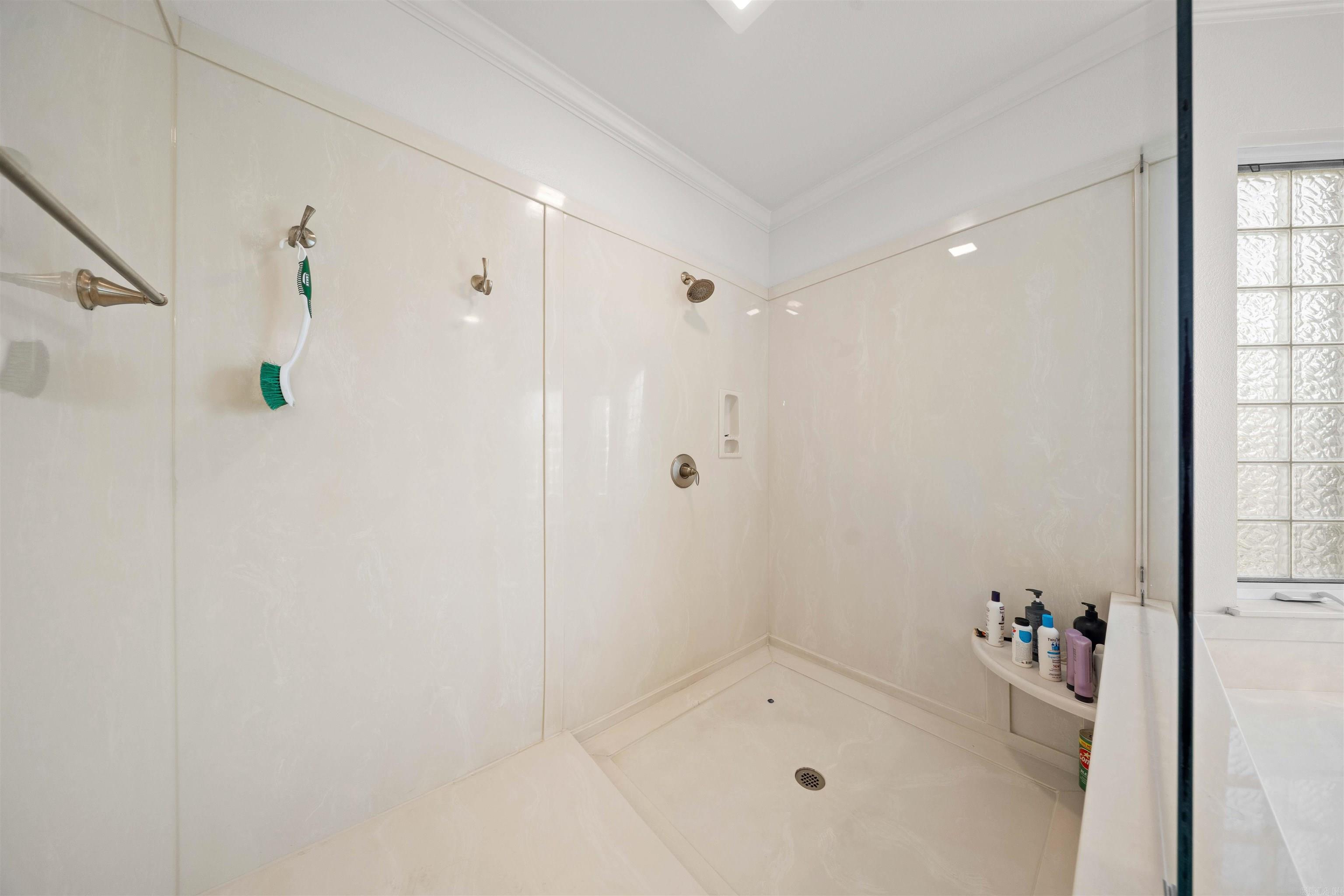 5006 Colonial Court