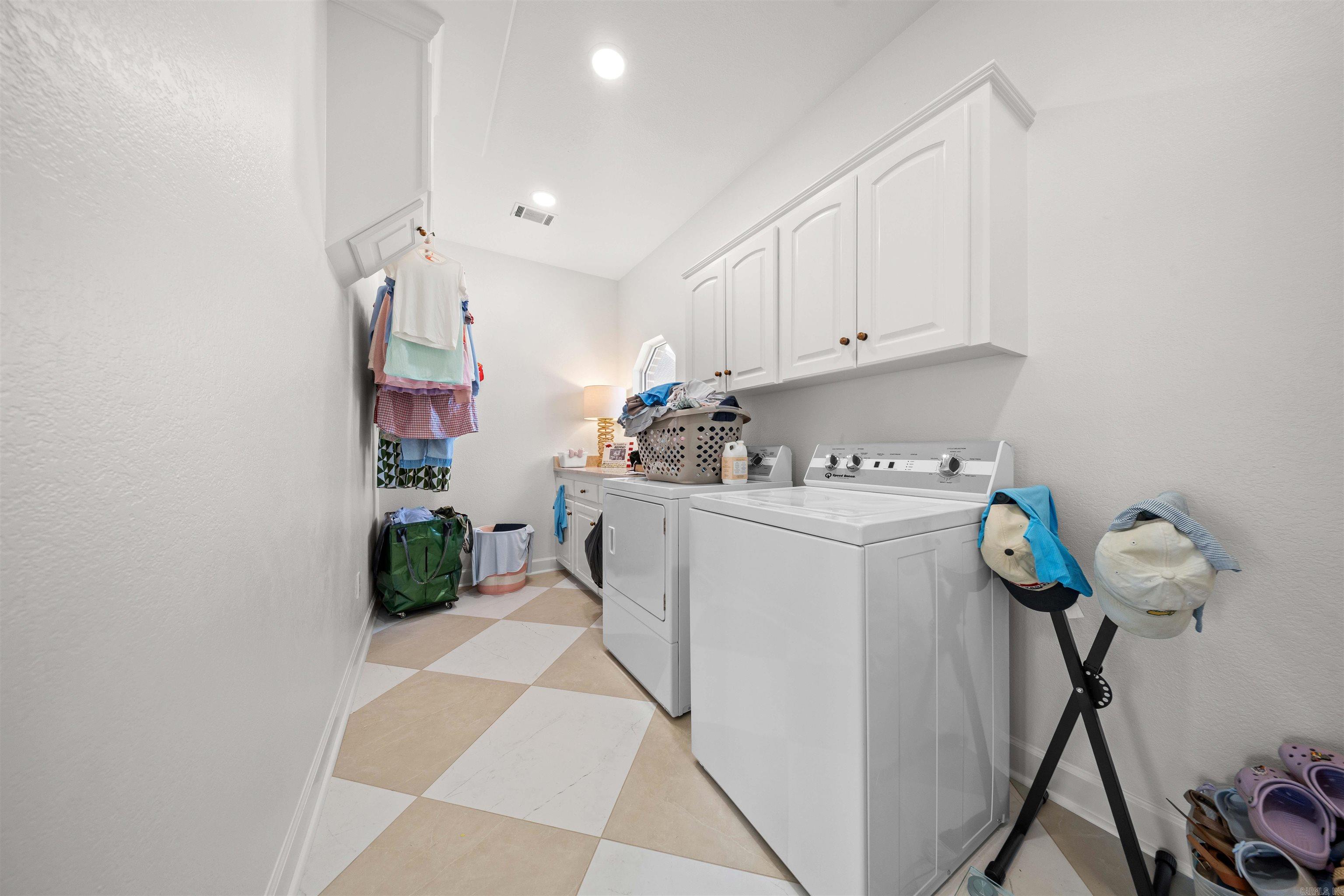 5006 Colonial Court
