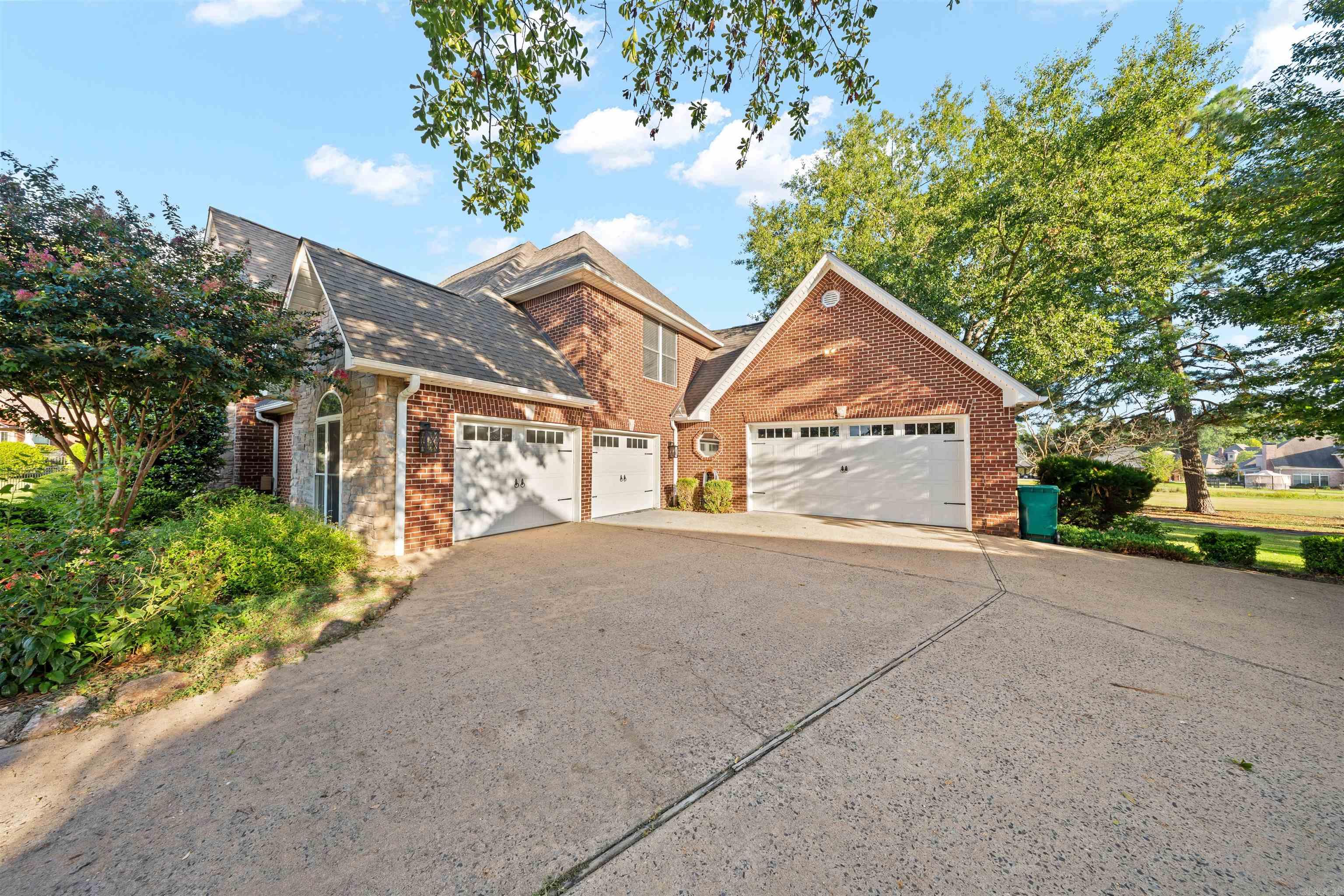 5006 Colonial Court