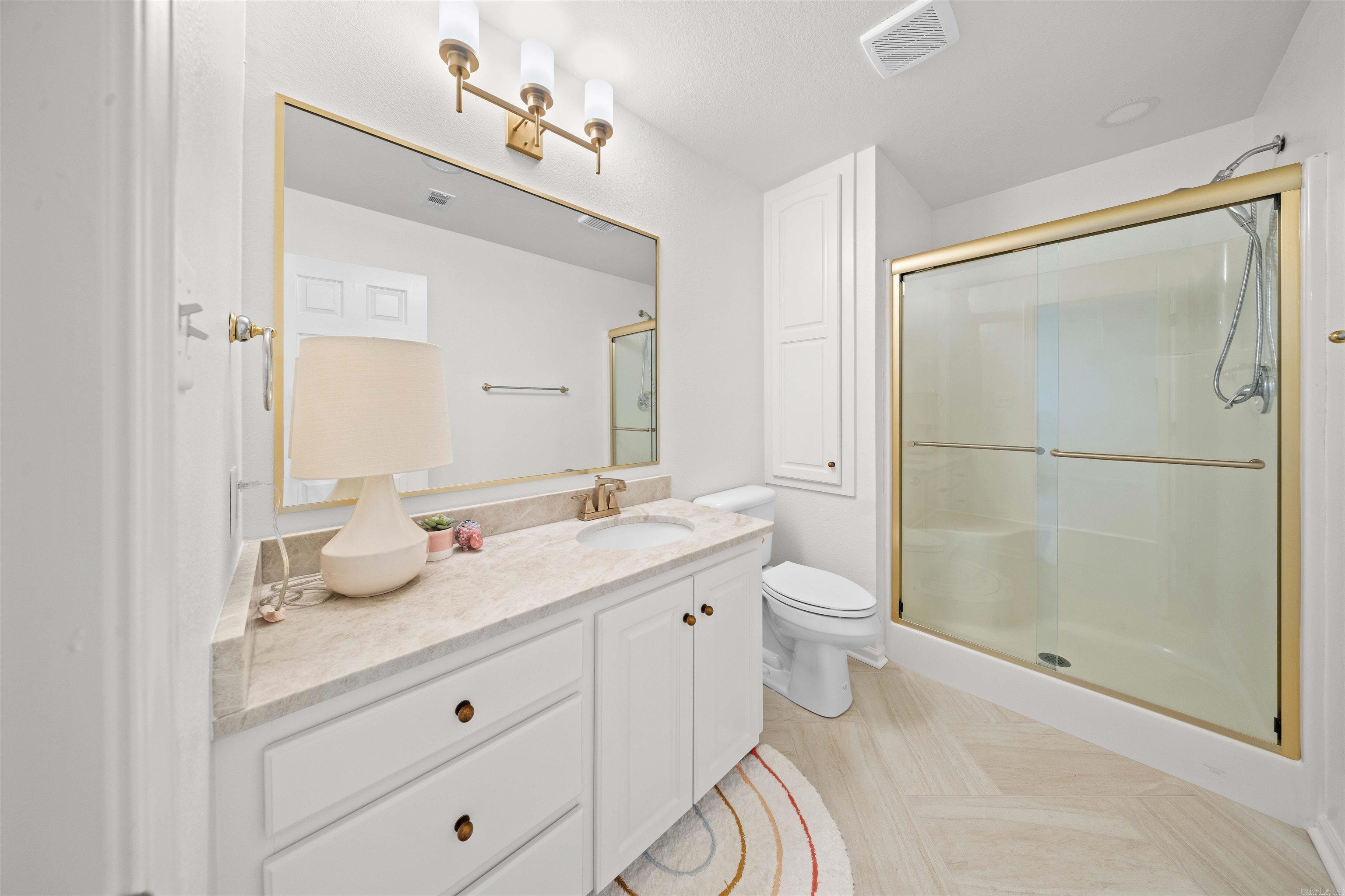 5006 Colonial Court