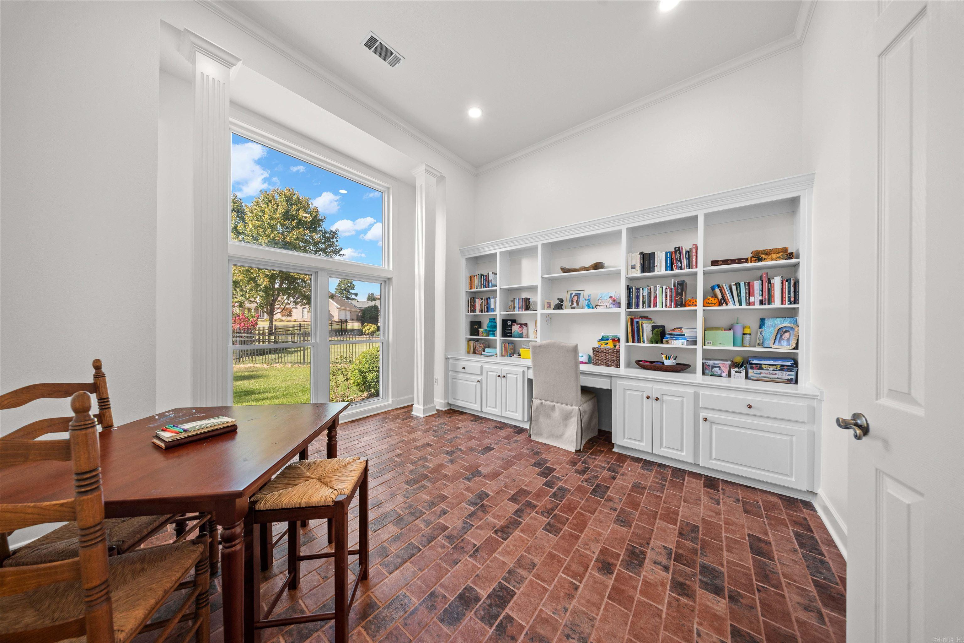 5006 Colonial Court