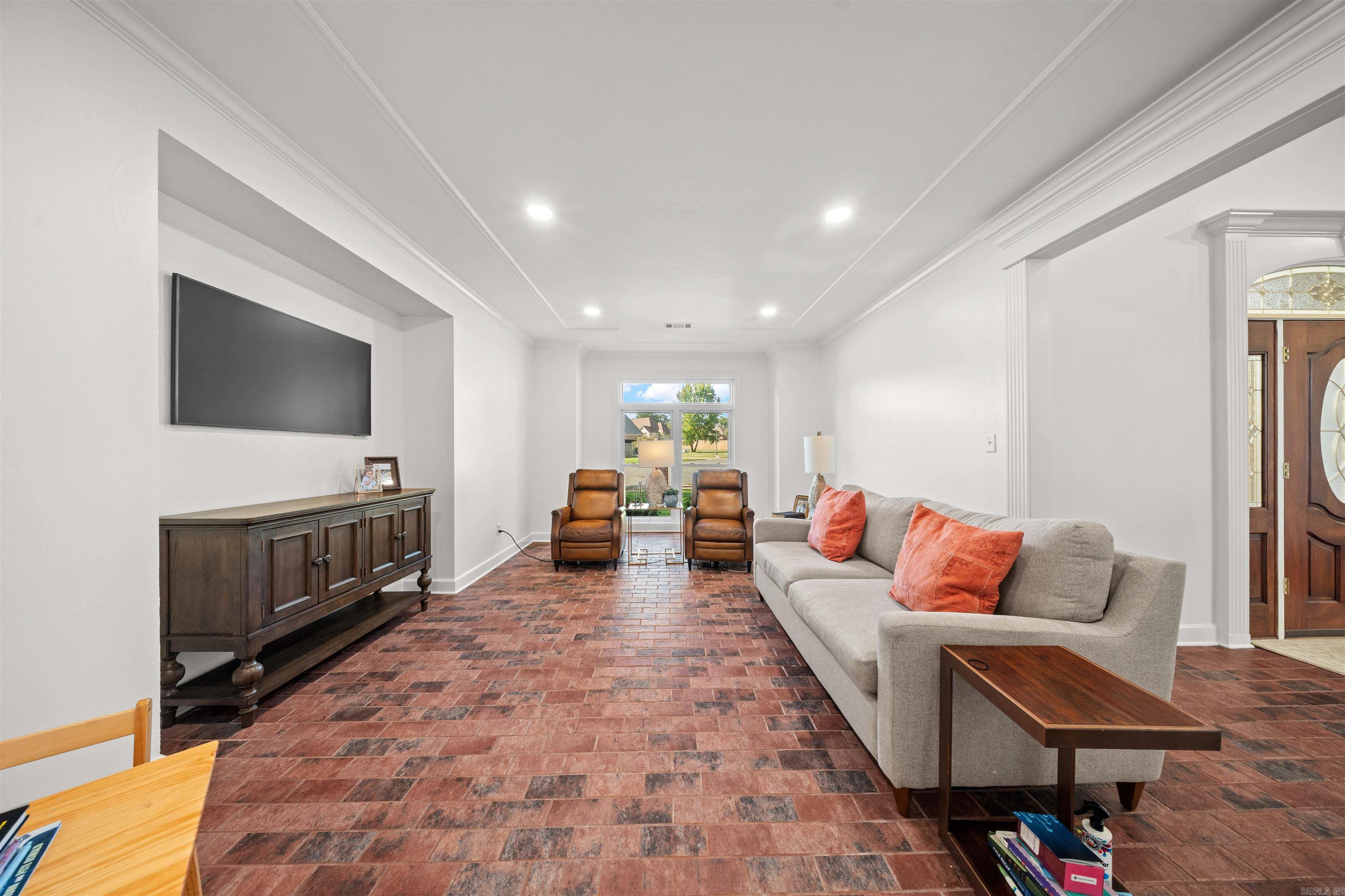 5006 Colonial Court