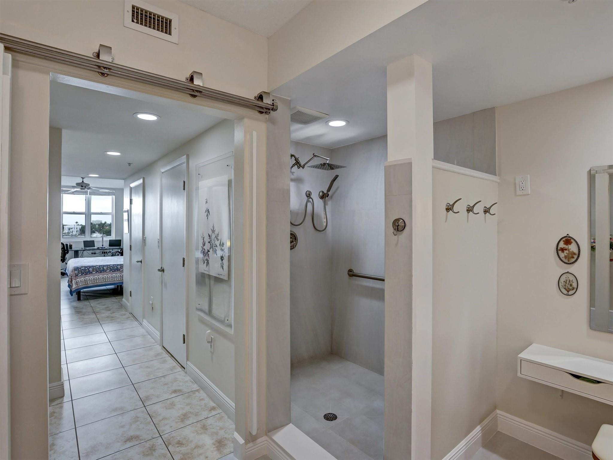 2700 N Federal Hwy 406