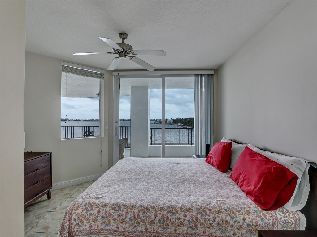 2700 N Federal Hwy 406