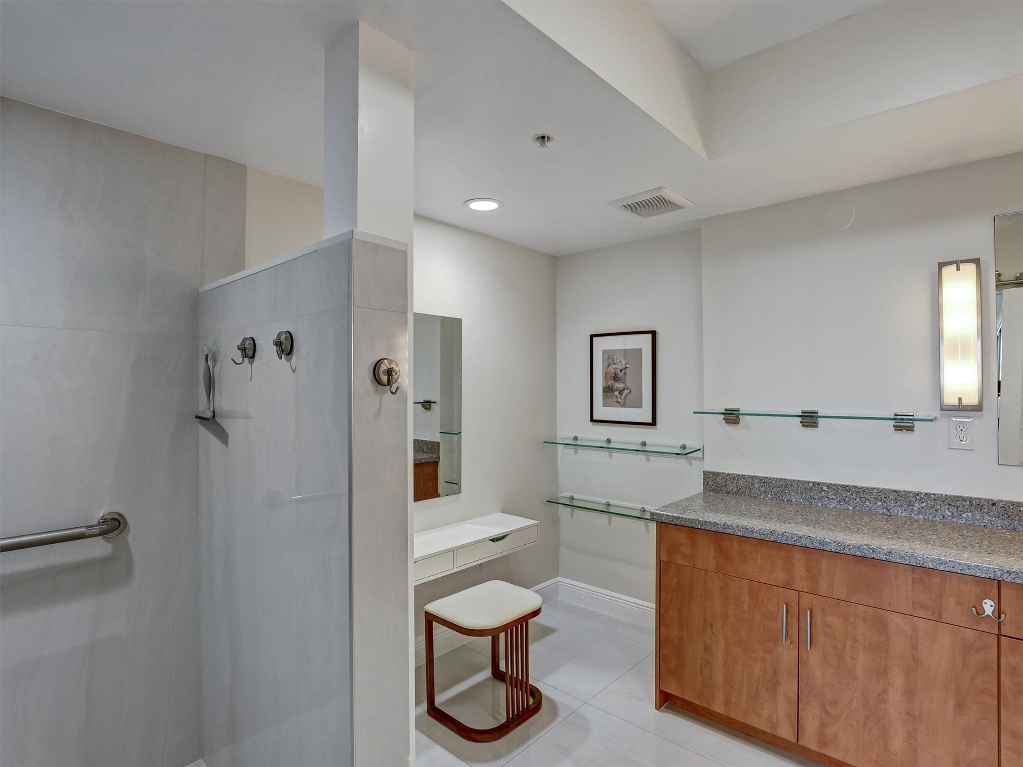 2700 N Federal Hwy 406