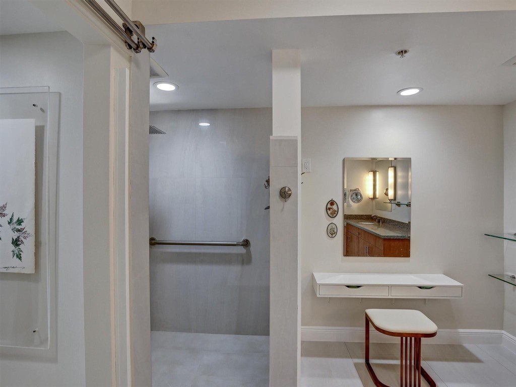 2700 N Federal Hwy 406