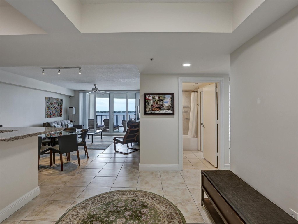 2700 N Federal Hwy 406