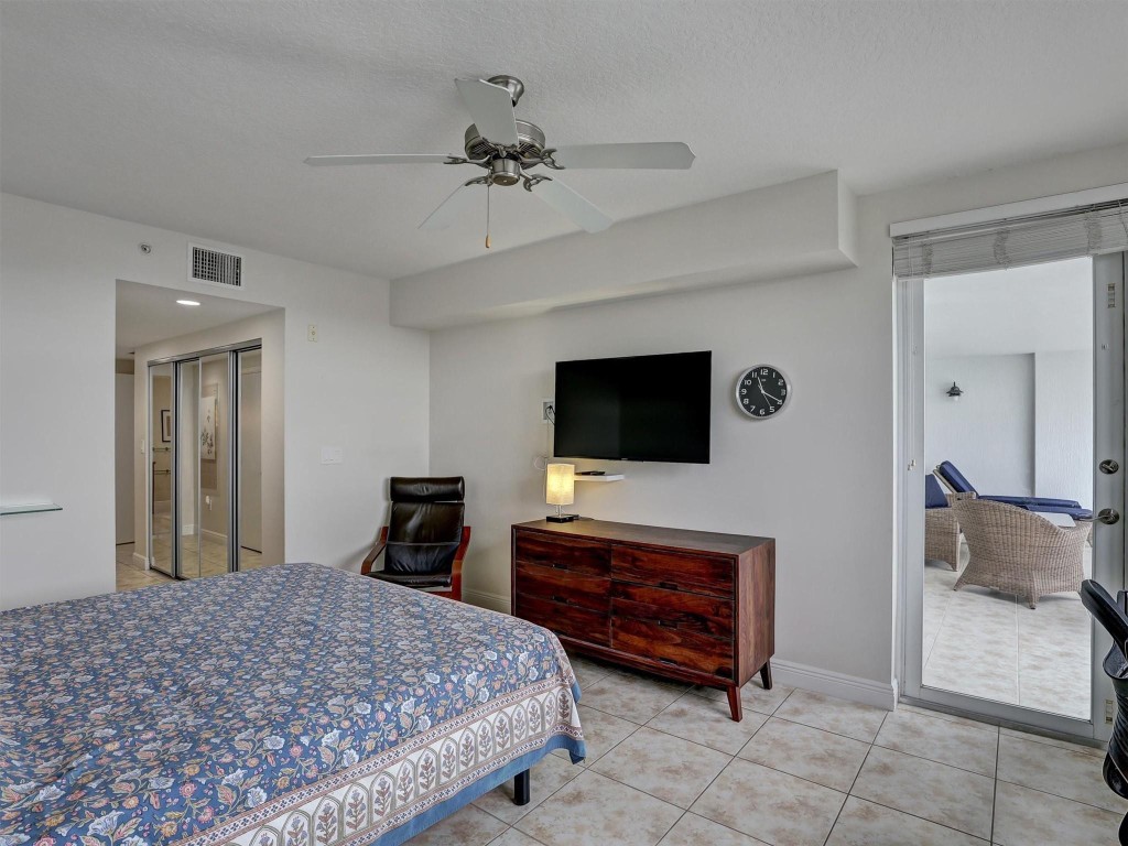 2700 N Federal Hwy 406