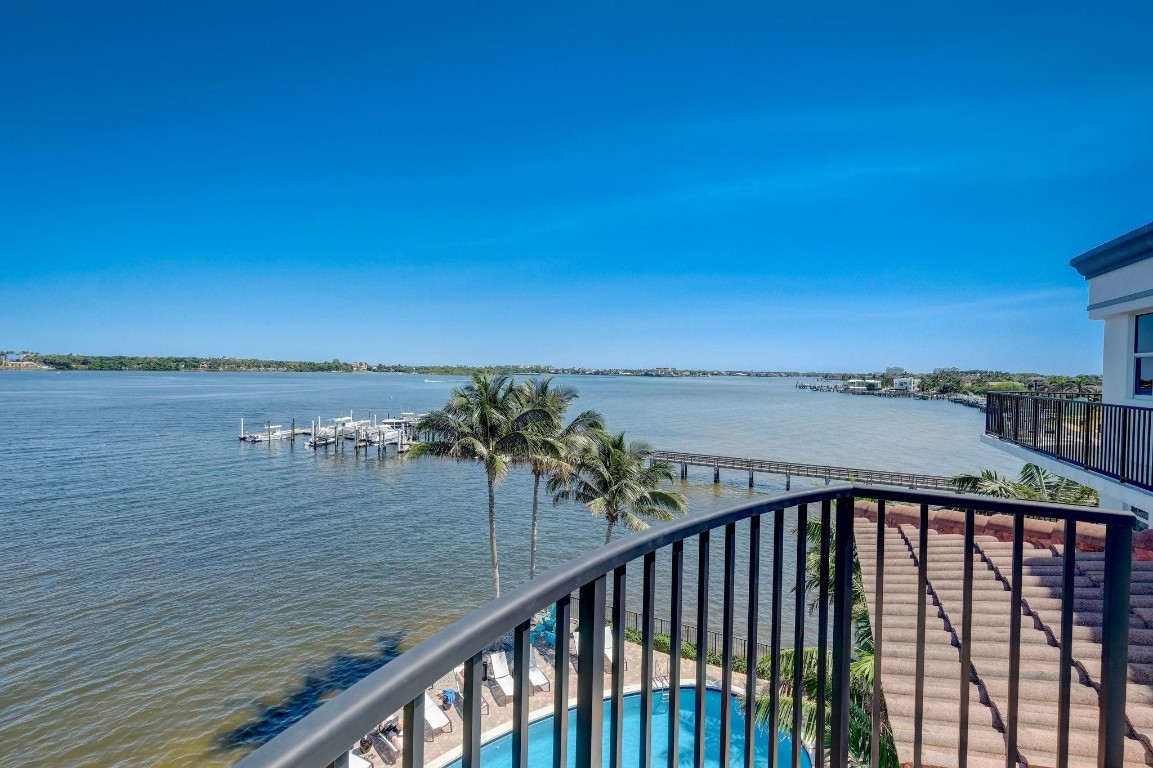 2700 N Federal Hwy 406