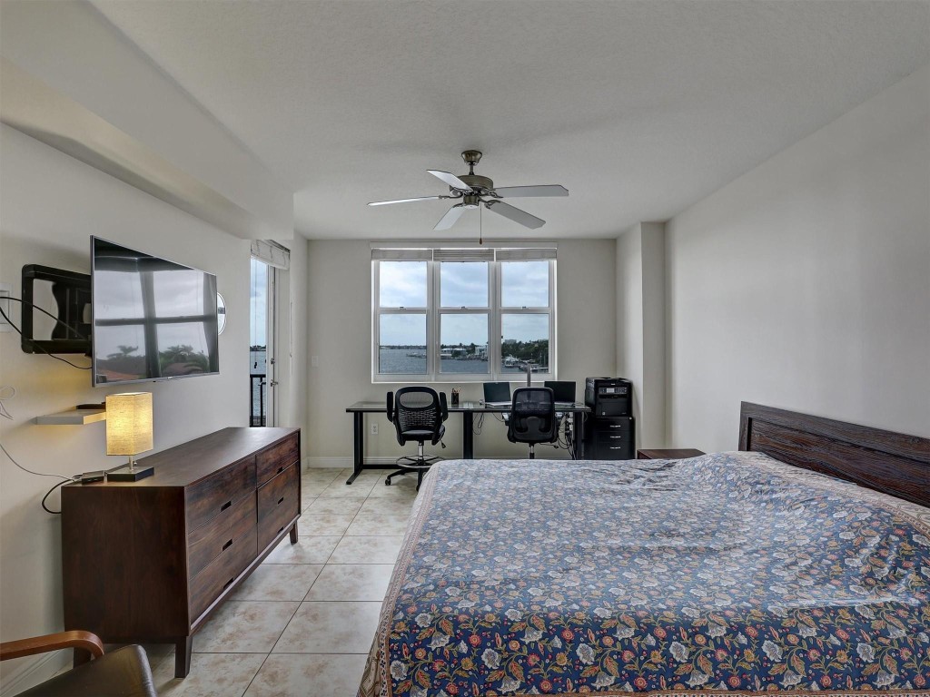 2700 N Federal Hwy 406