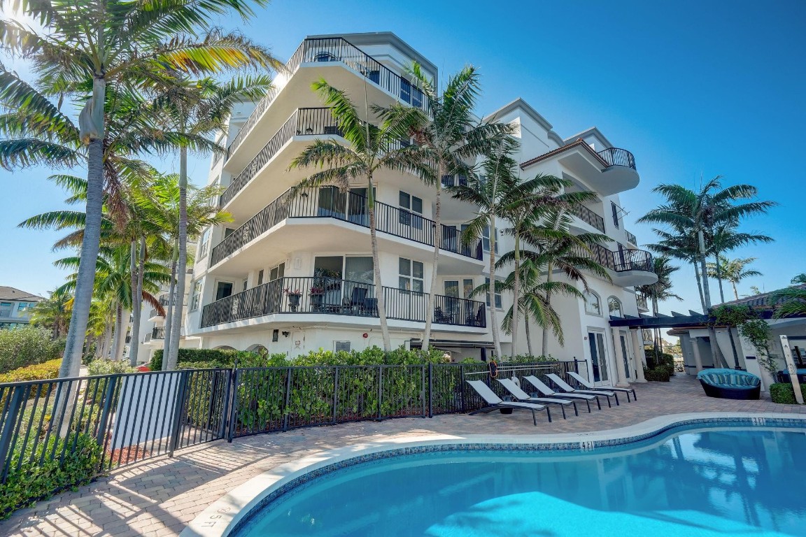 2700 N Federal Hwy 406