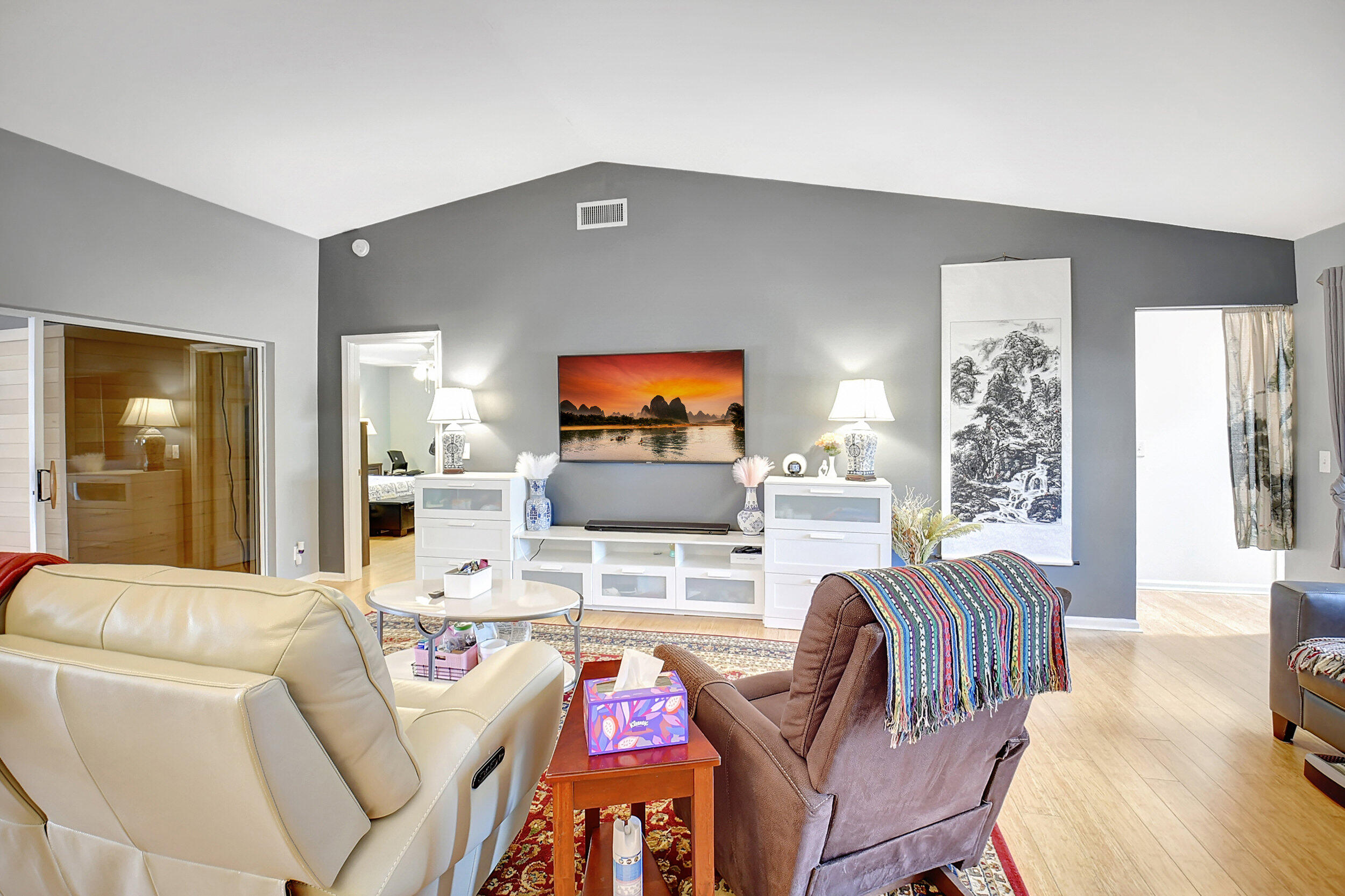 10928 Ventura Circle