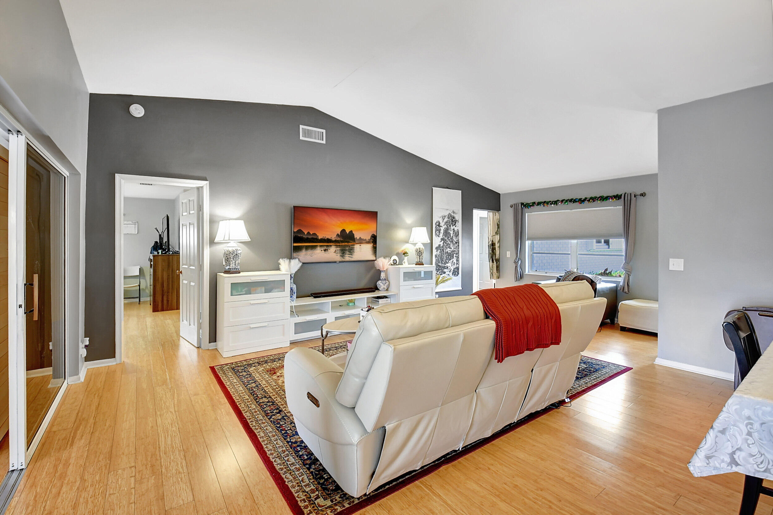 10928 Ventura Circle