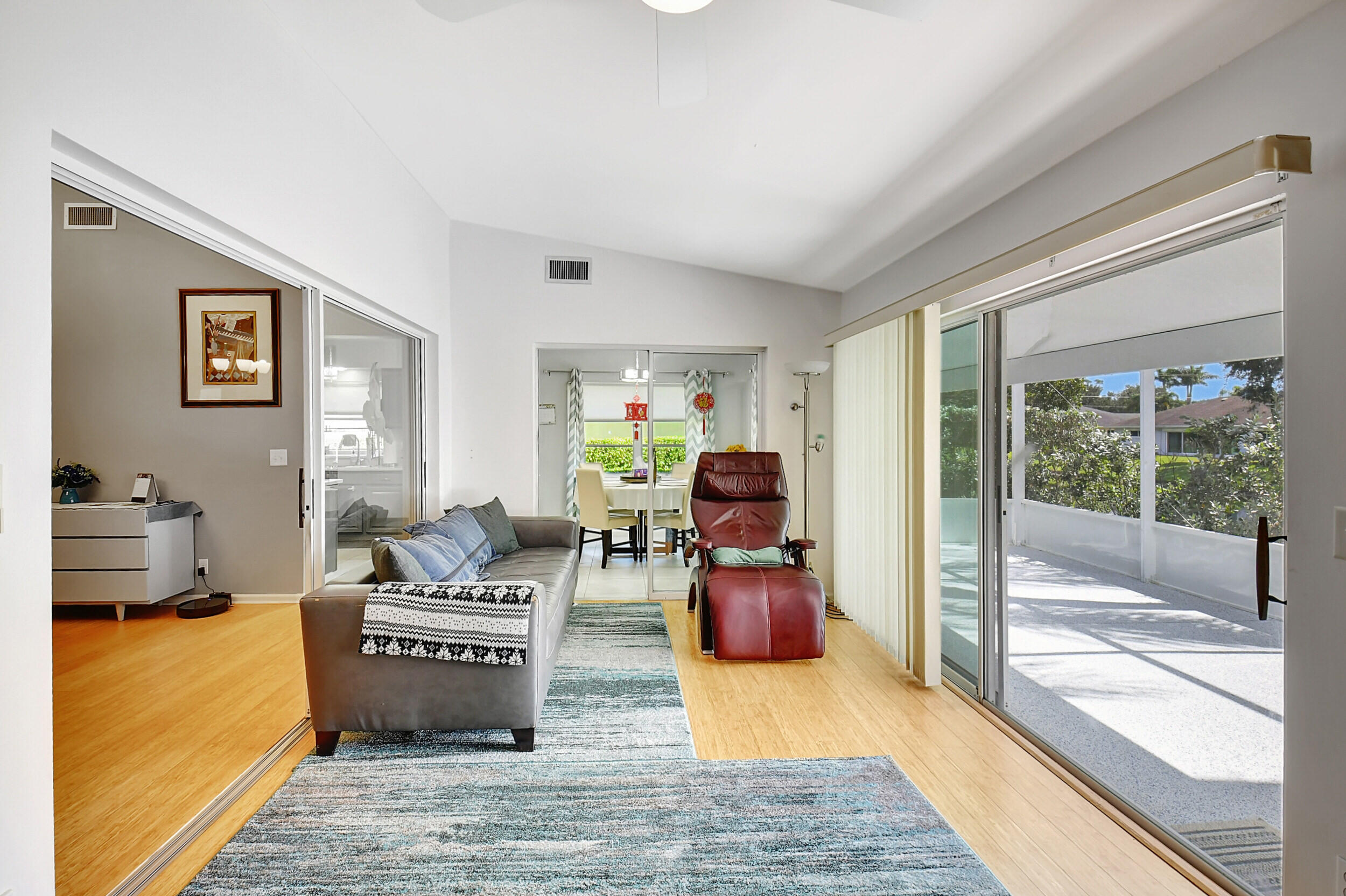 10928 Ventura Circle
