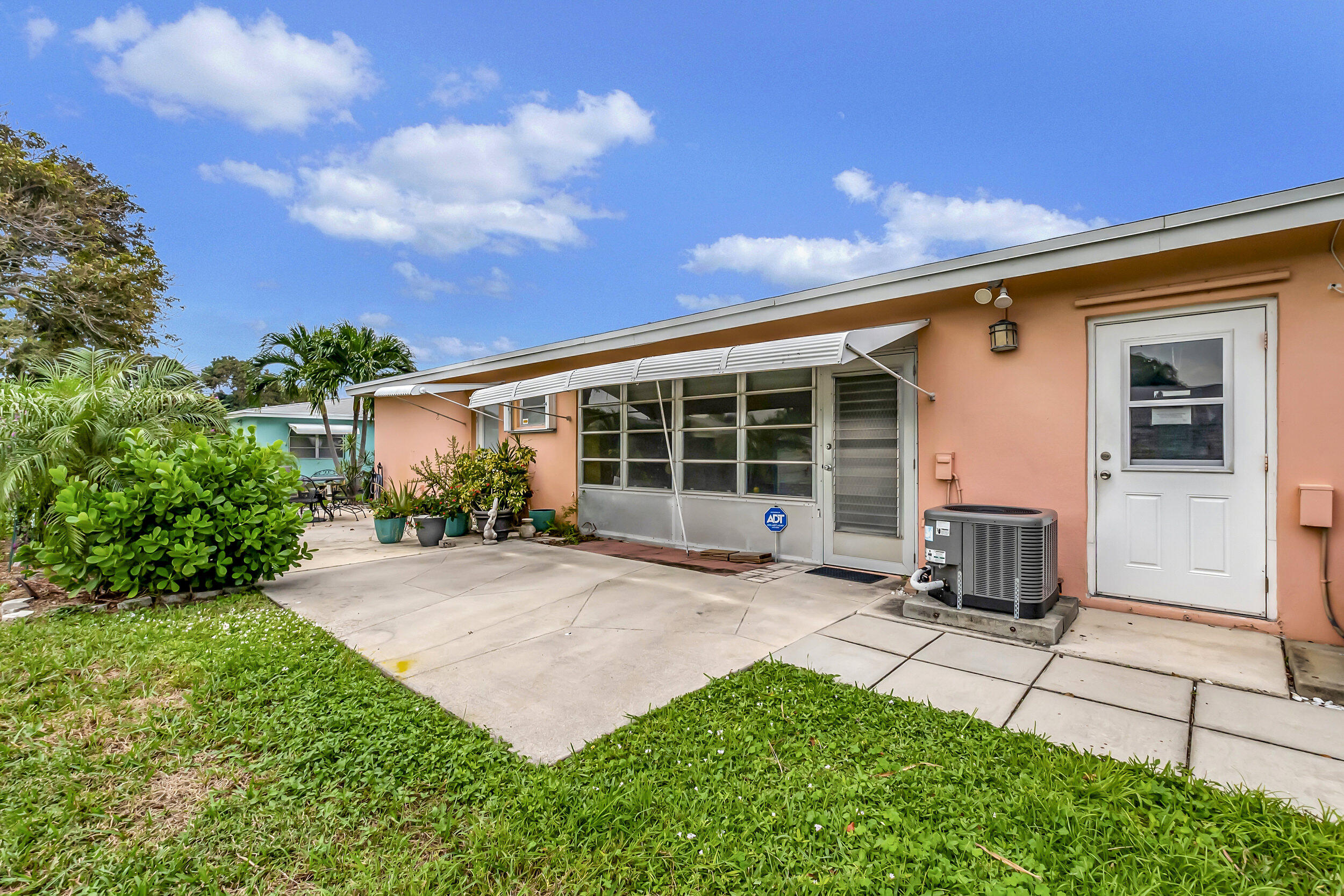 340 Main Boulevard C