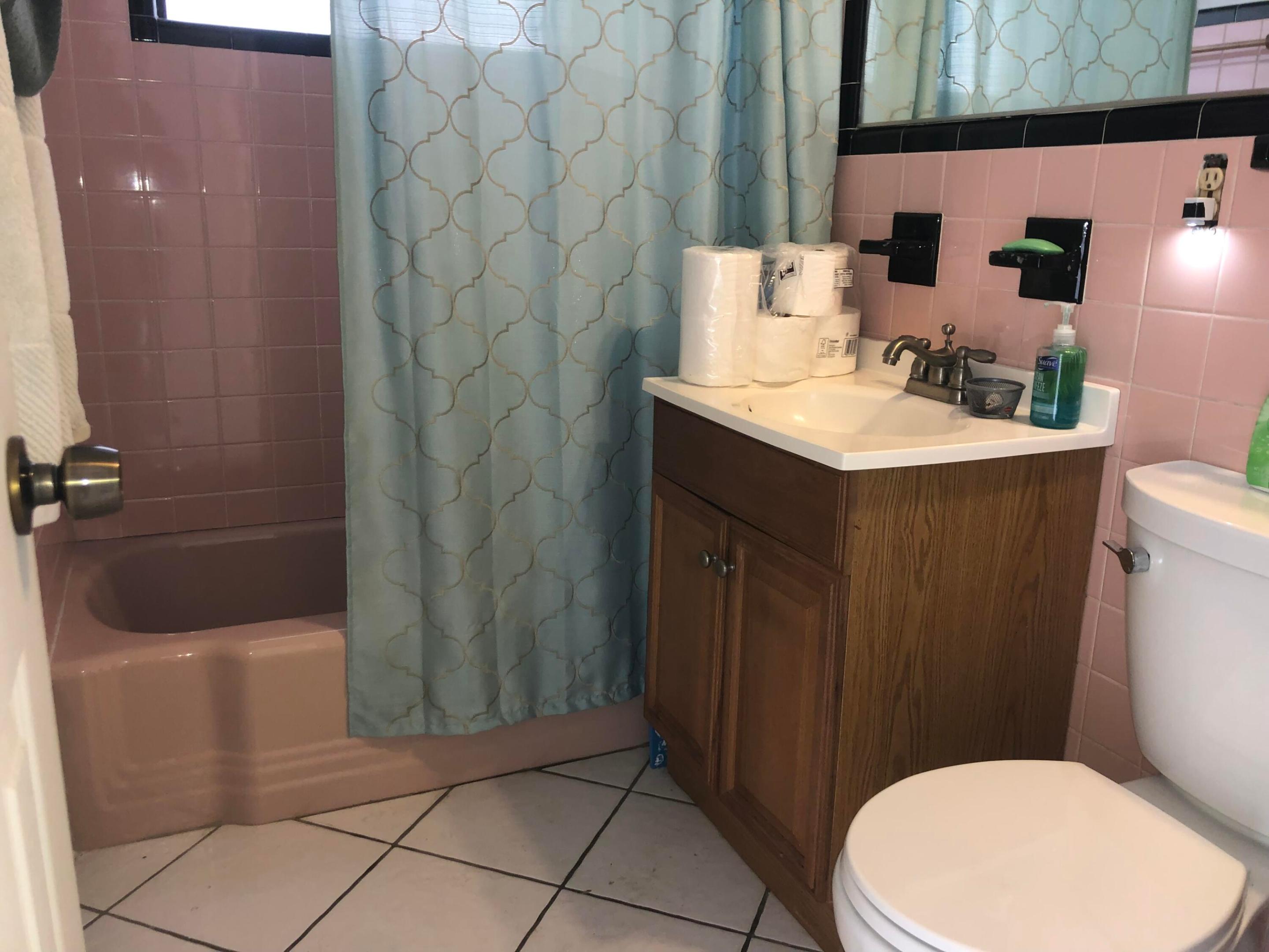 641 NE 23rd Place