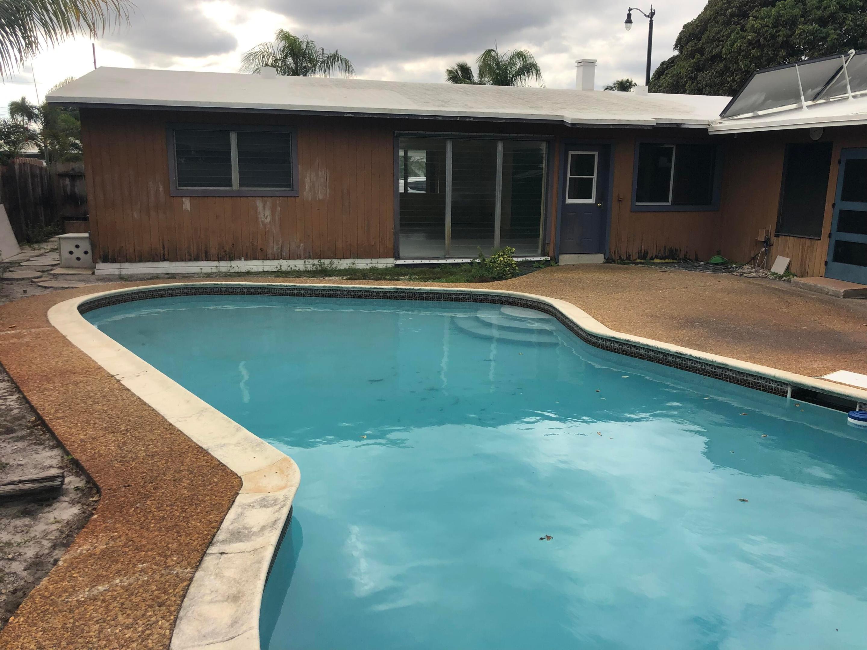 641 NE 23rd Place