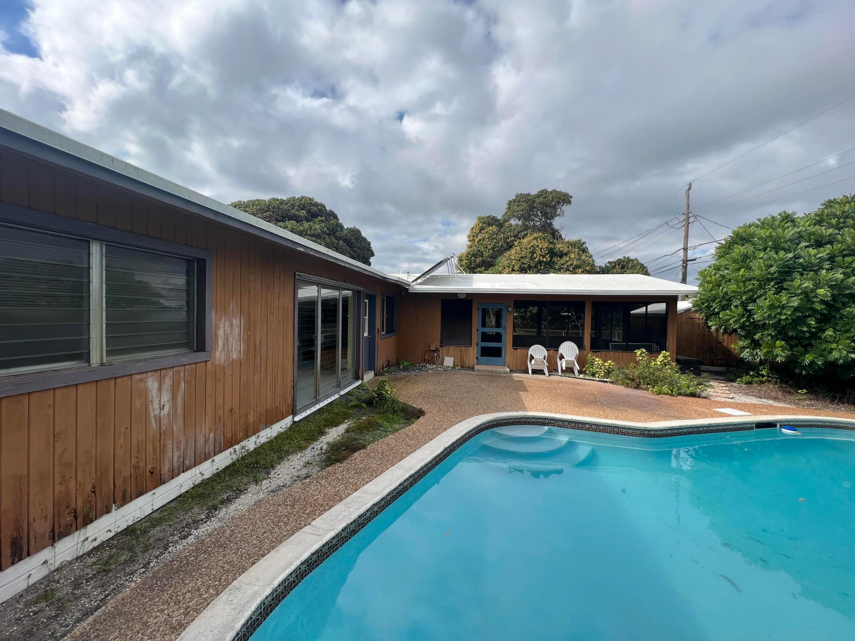 641 NE 23rd Place