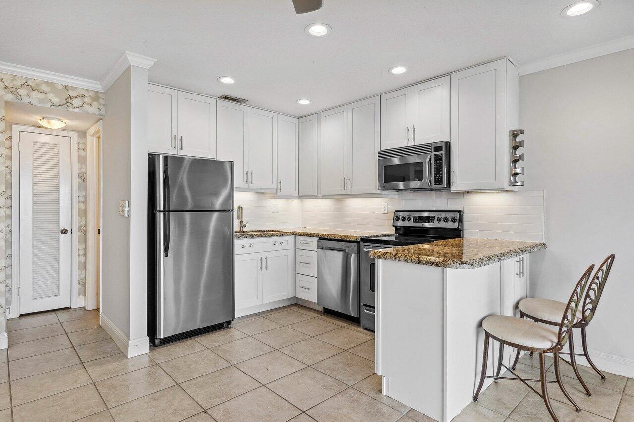 400 Wilma Circle 106