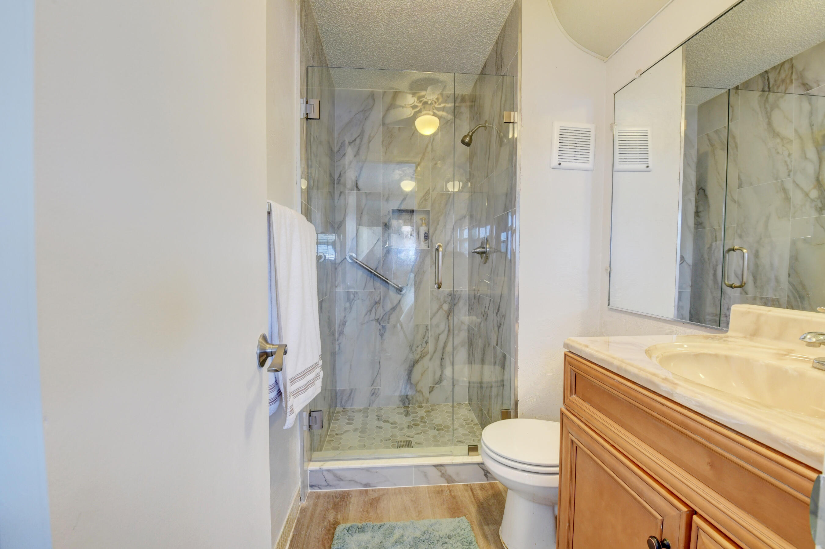 1191 SW Lake Circle 104