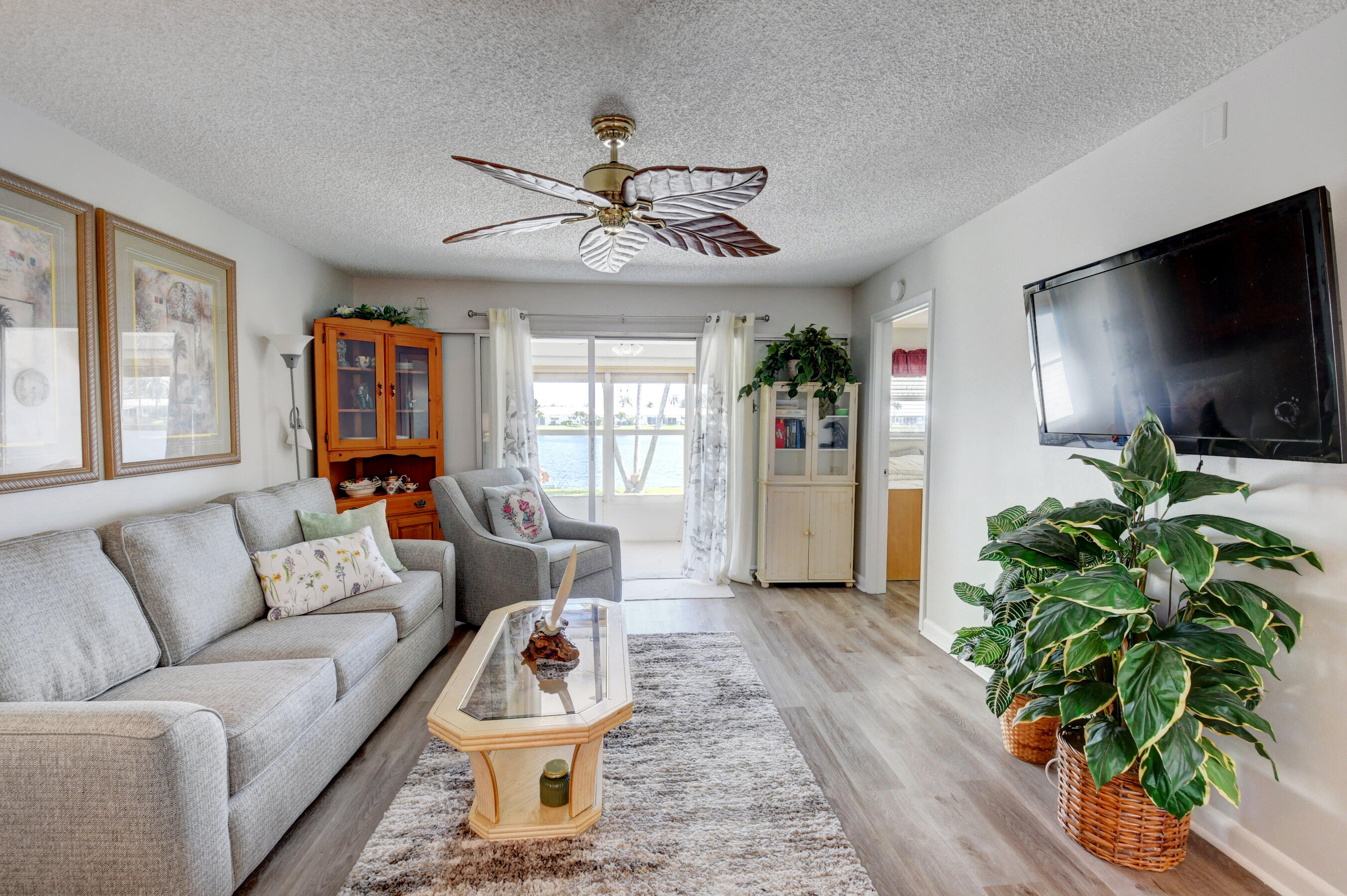 1191 SW Lake Circle 104