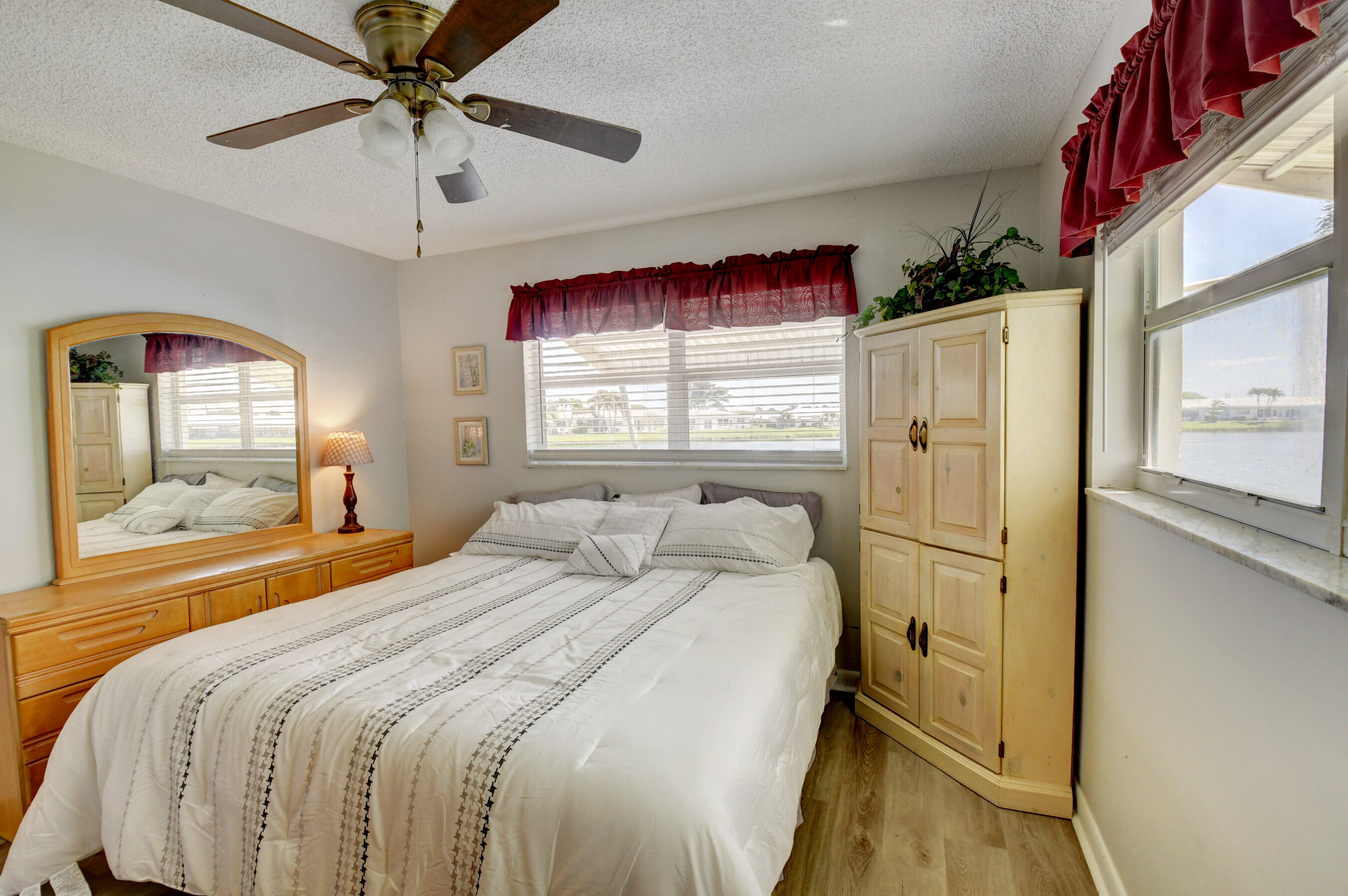 1191 SW Lake Circle 104