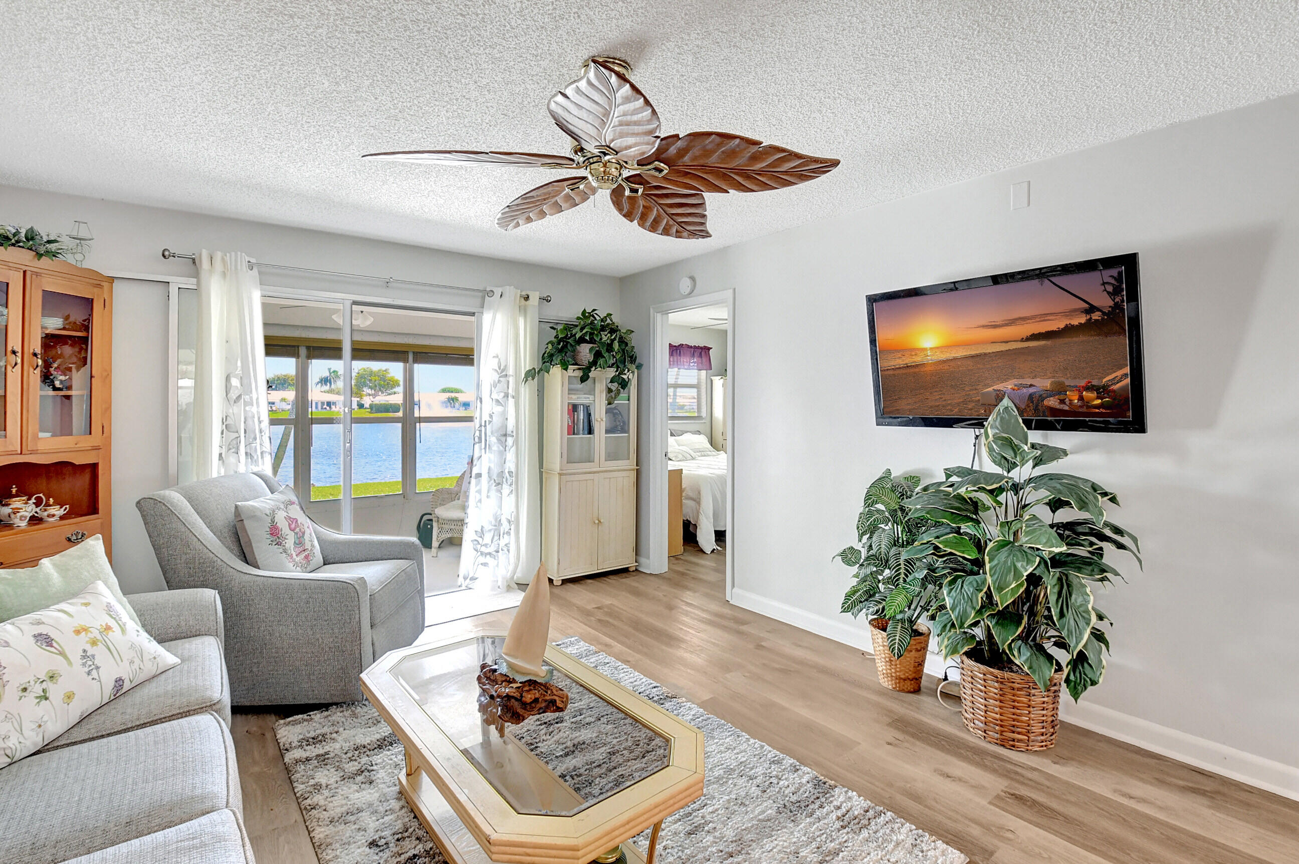 1191 SW Lake Circle 104