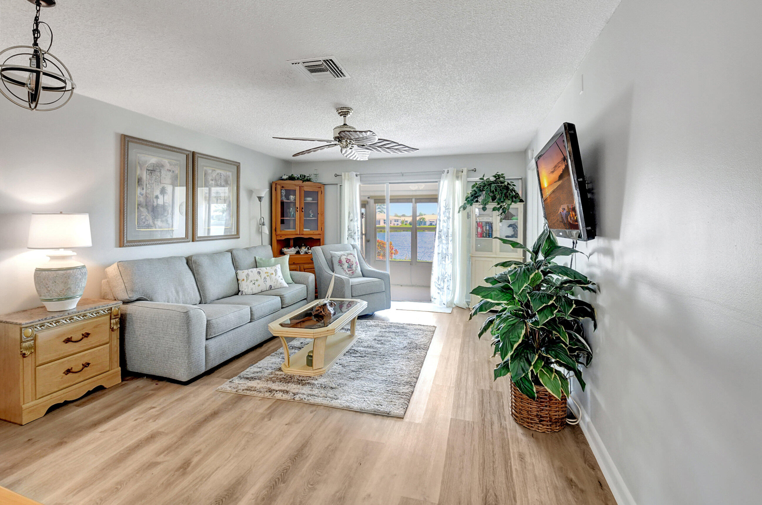 1191 SW Lake Circle 104