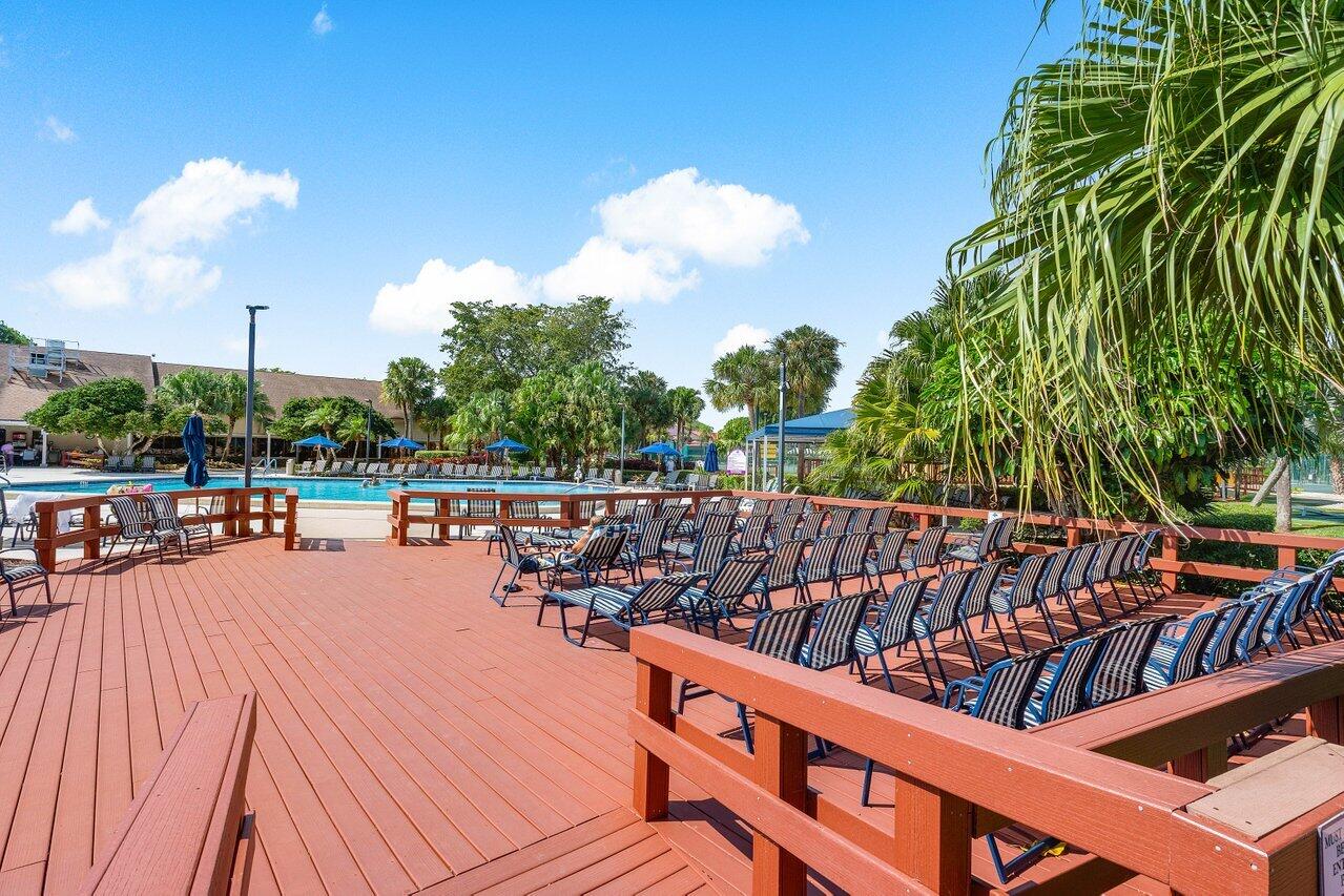 10092 Cedar Point Boulevard 305