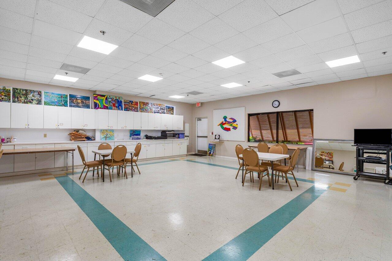 10092 Cedar Point Boulevard 305