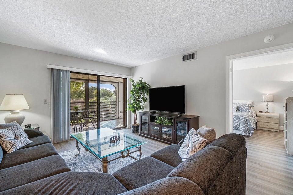 10092 Cedar Point Boulevard 305