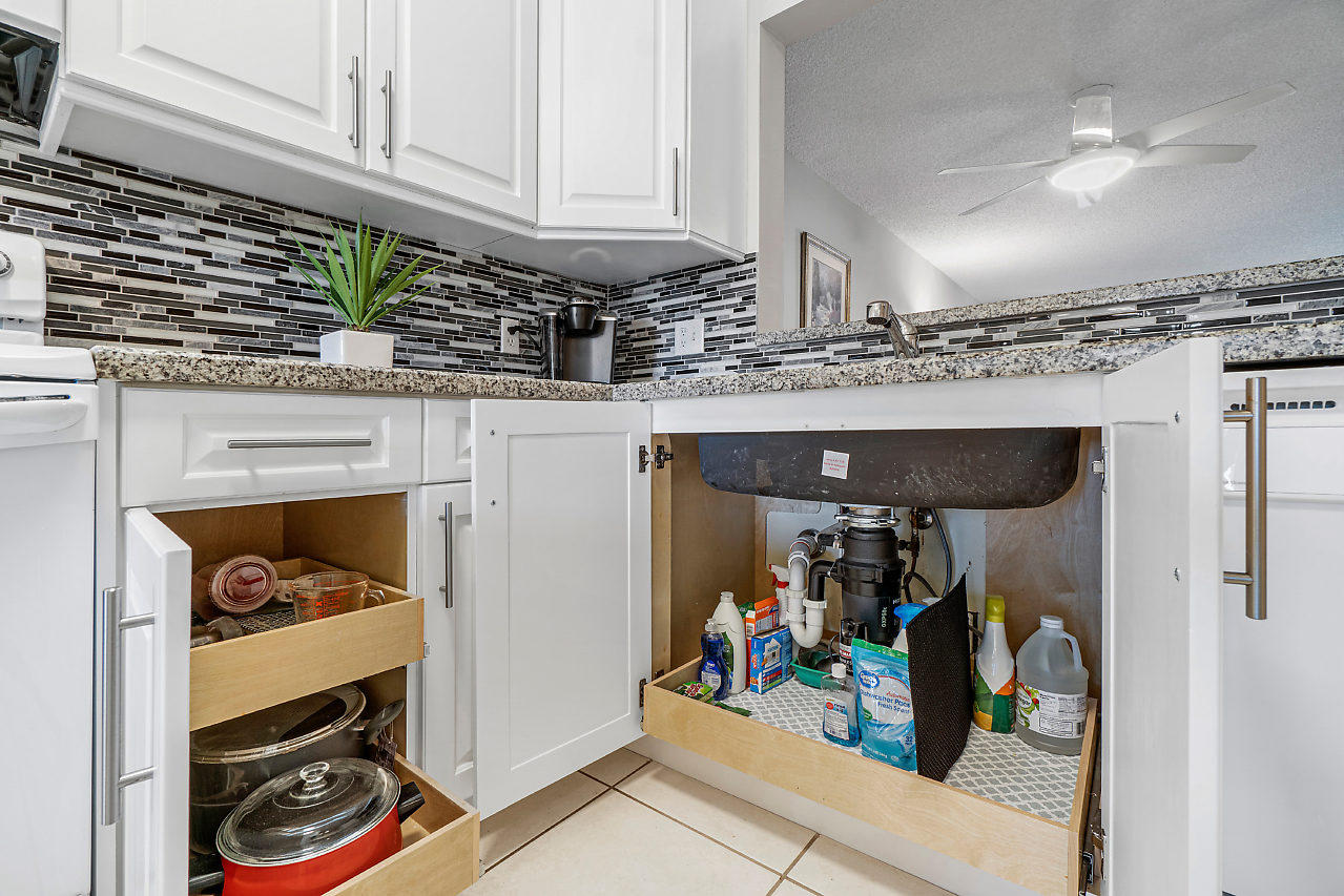10092 Cedar Point Boulevard 305