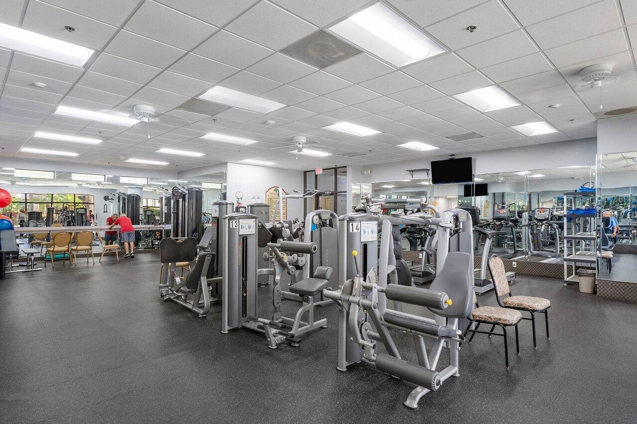 10092 Cedar Point Boulevard 305