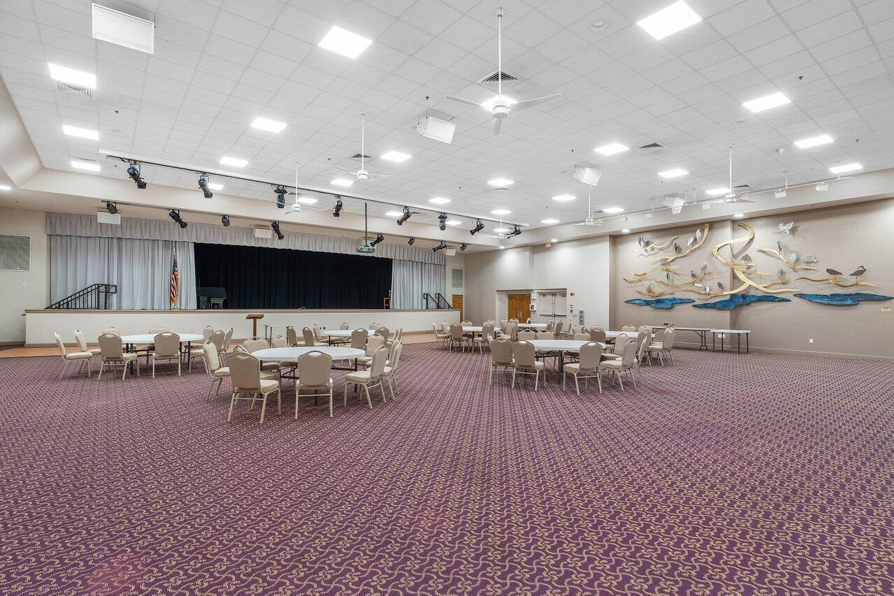 10092 Cedar Point Boulevard 305